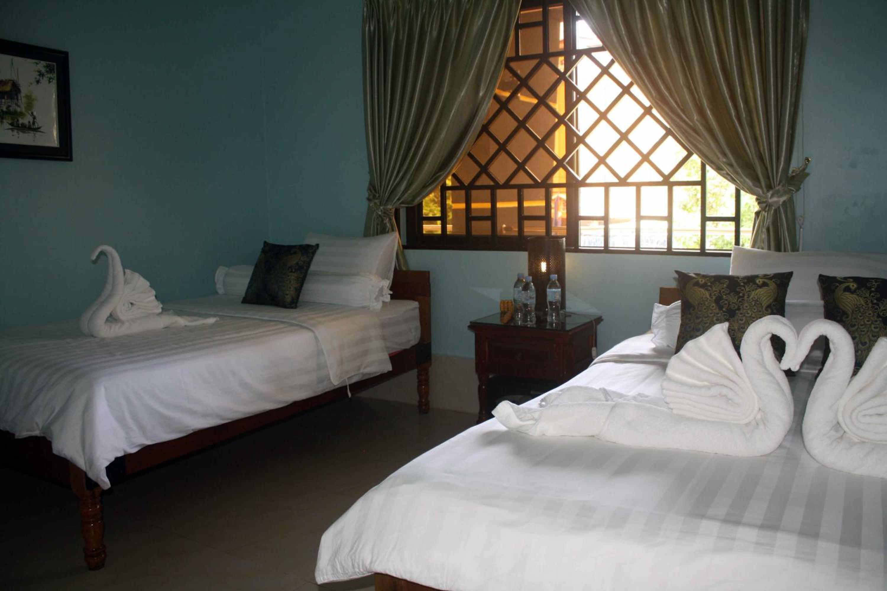 Twin Room with Private External Bathroom photo 1