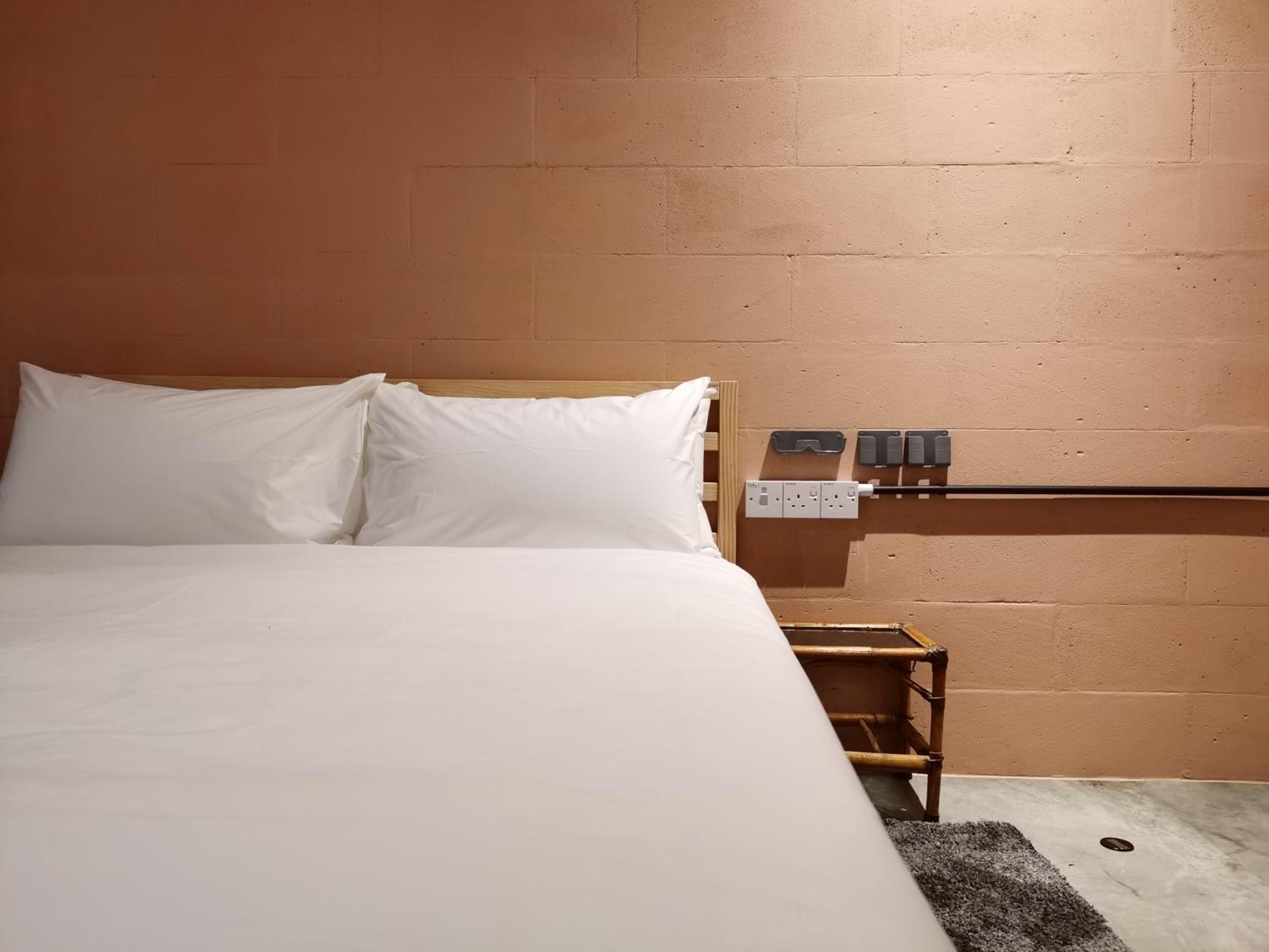 Double Room with Private Bathroom - Photo 15