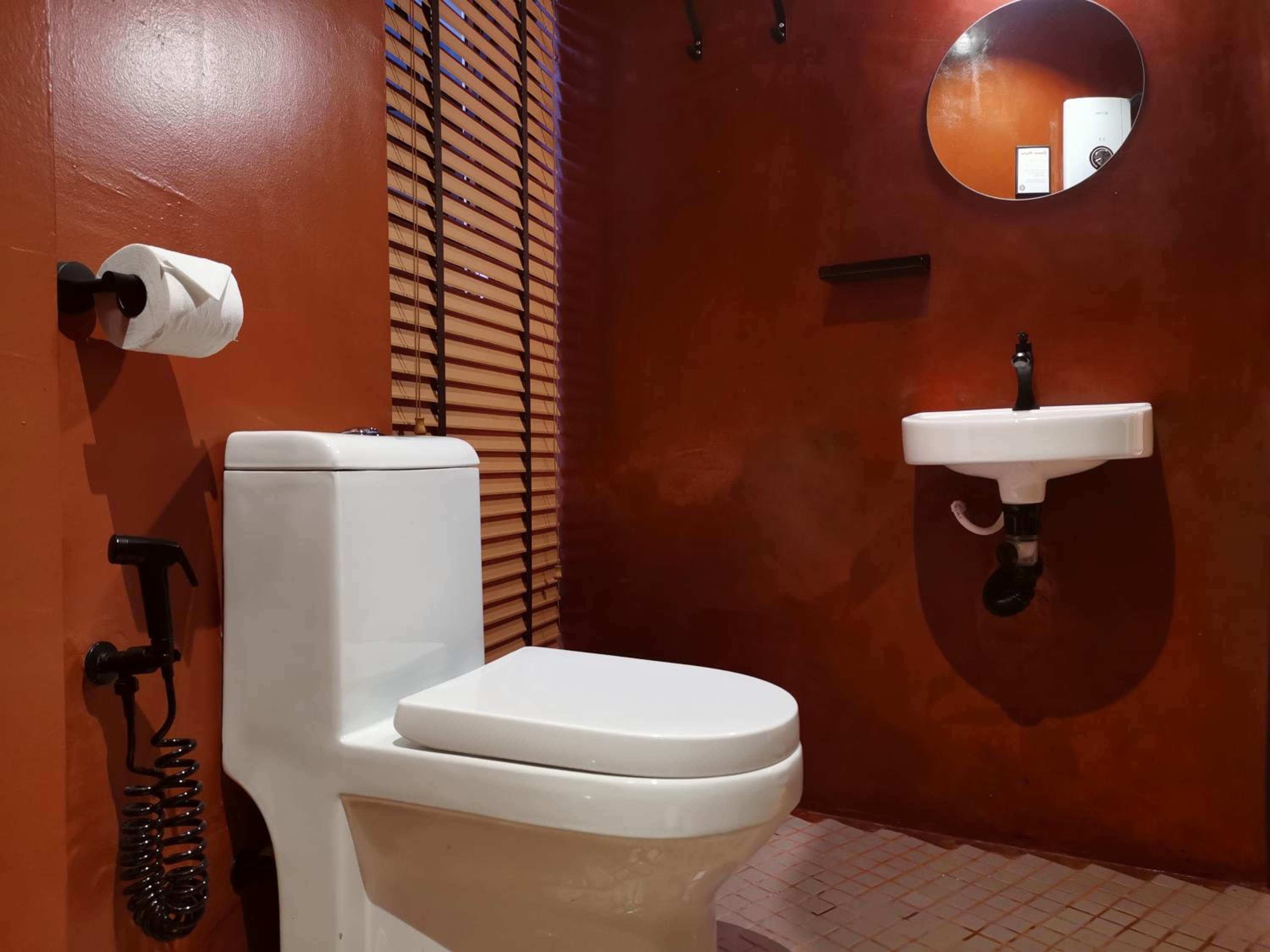 Double Room with Private Bathroom - Photo 16