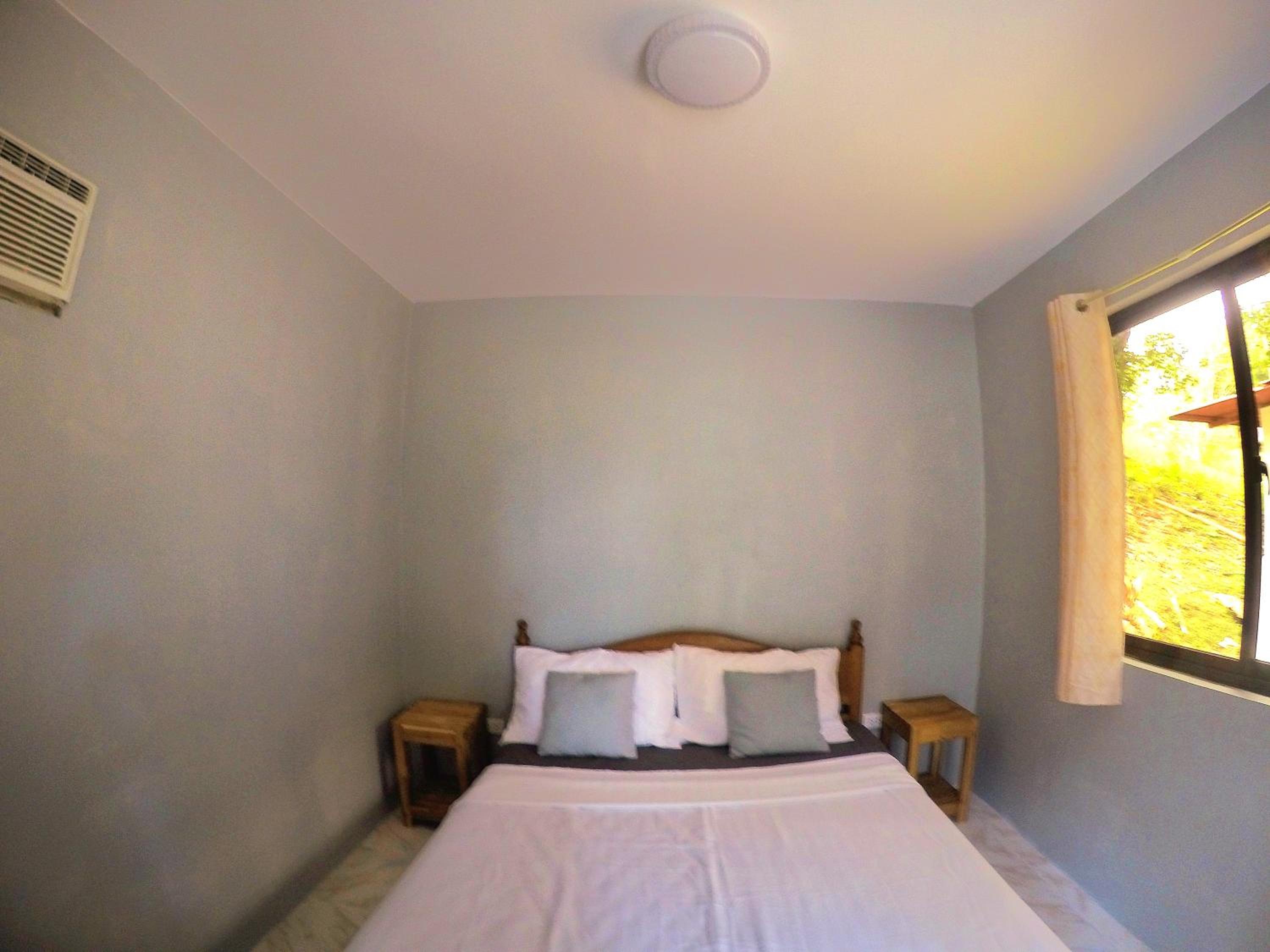 Deluxe Queen Room - Photo 18