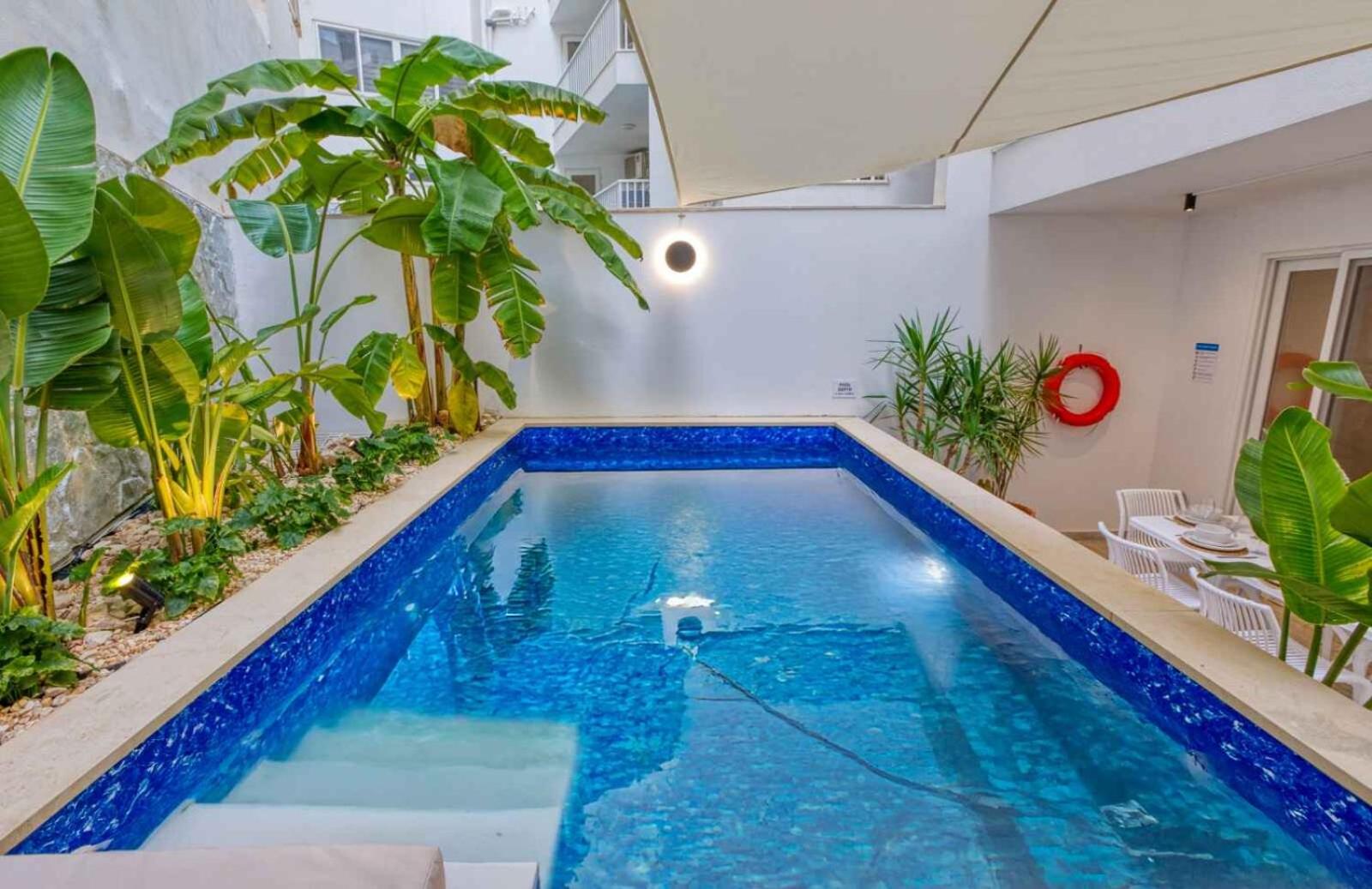 Suite with Private Pool