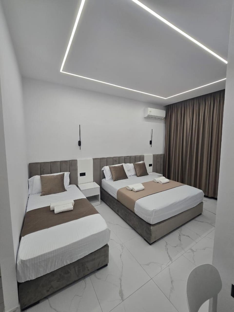 Deluxe Family Suite