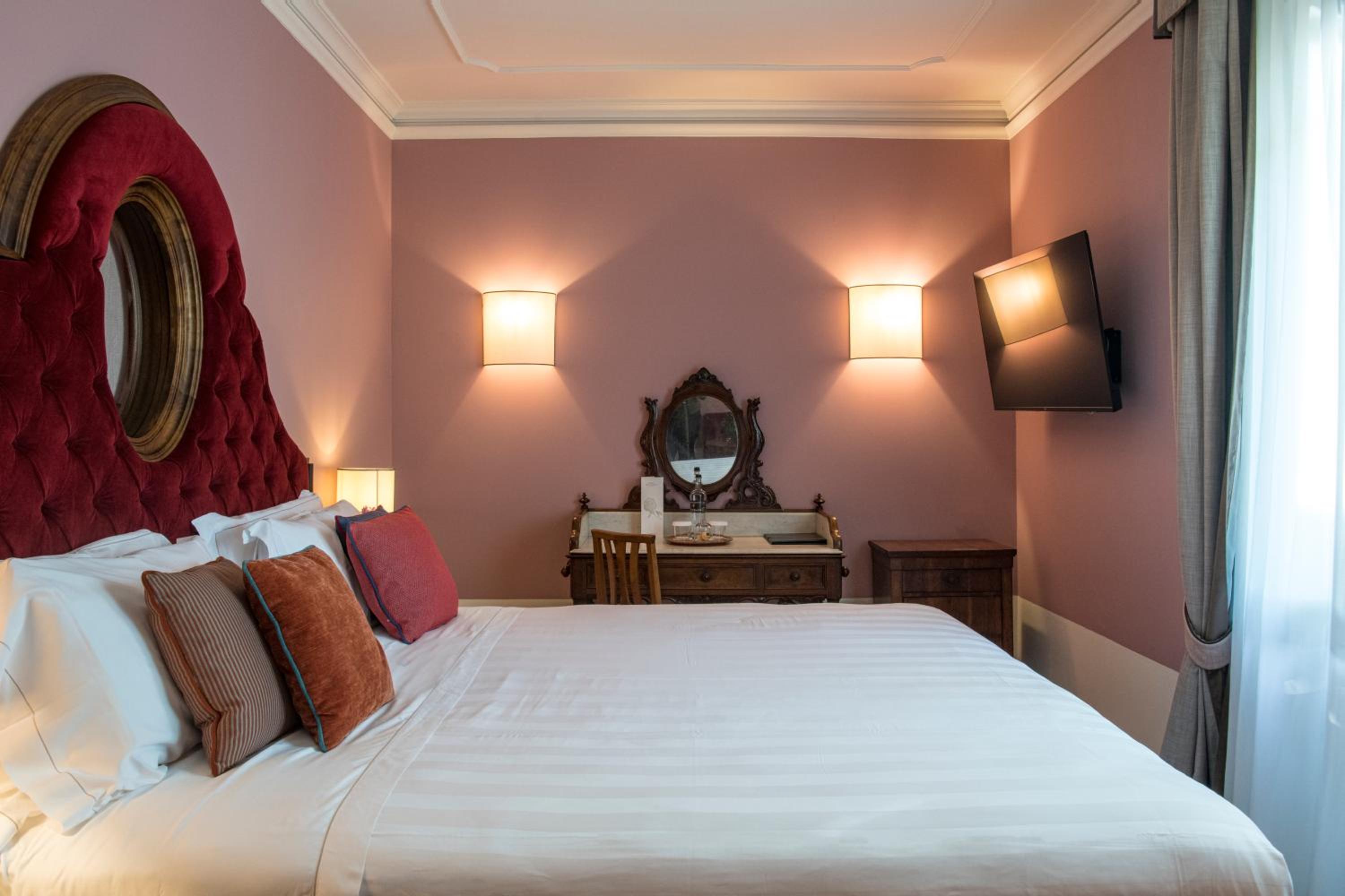 Junior Suite with Garden View