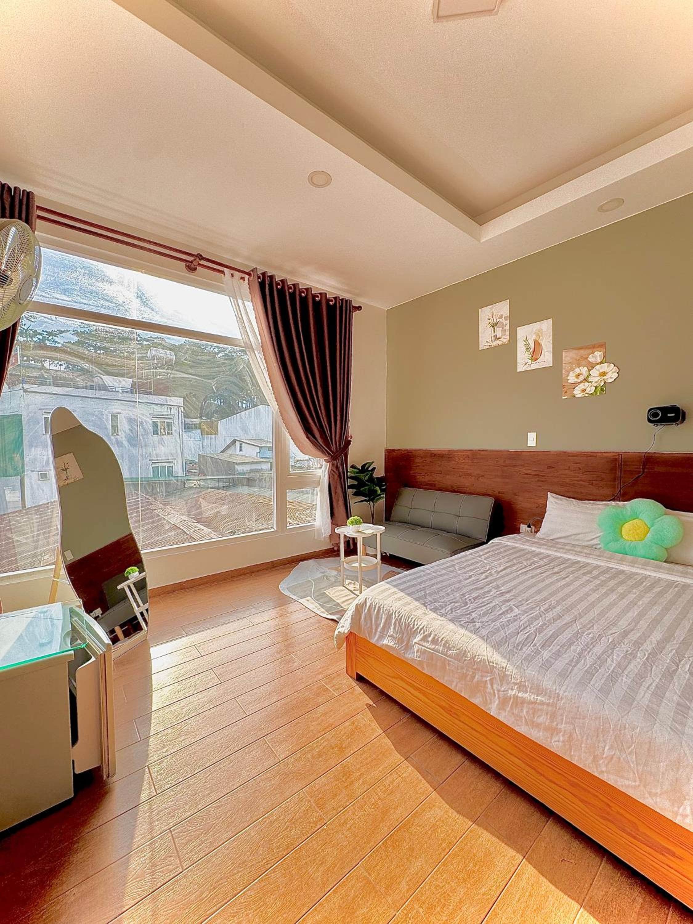 Deluxe King Room