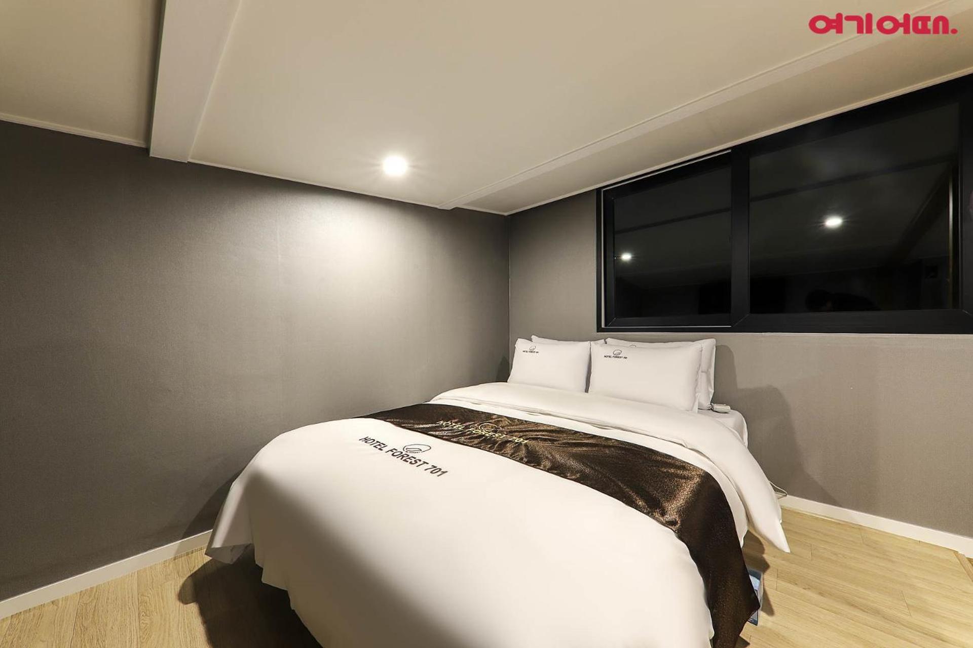 Large Twin Room