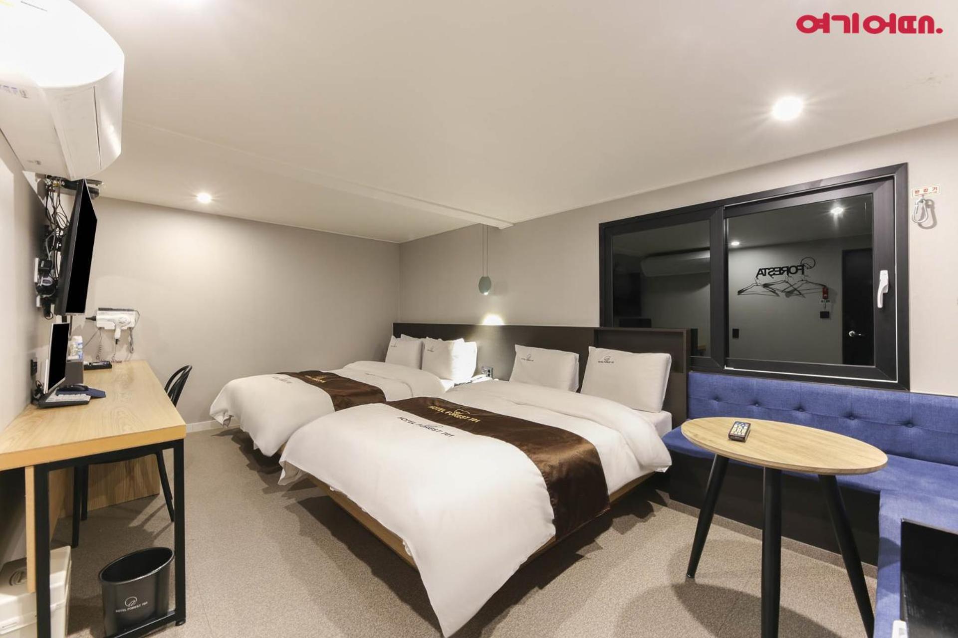 Deluxe Twin Room