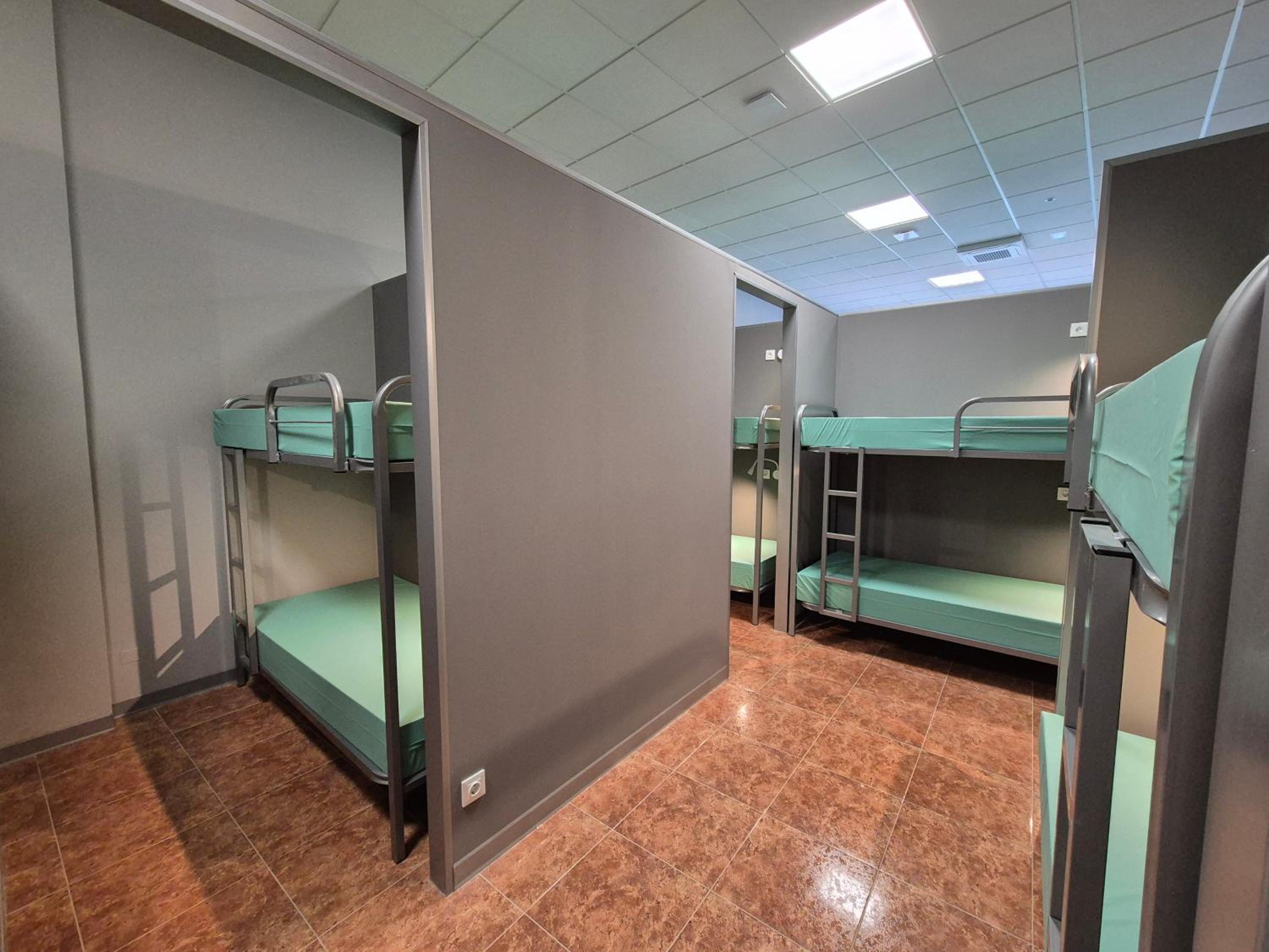 Bunk Bed in Mixed Dormitory Room
