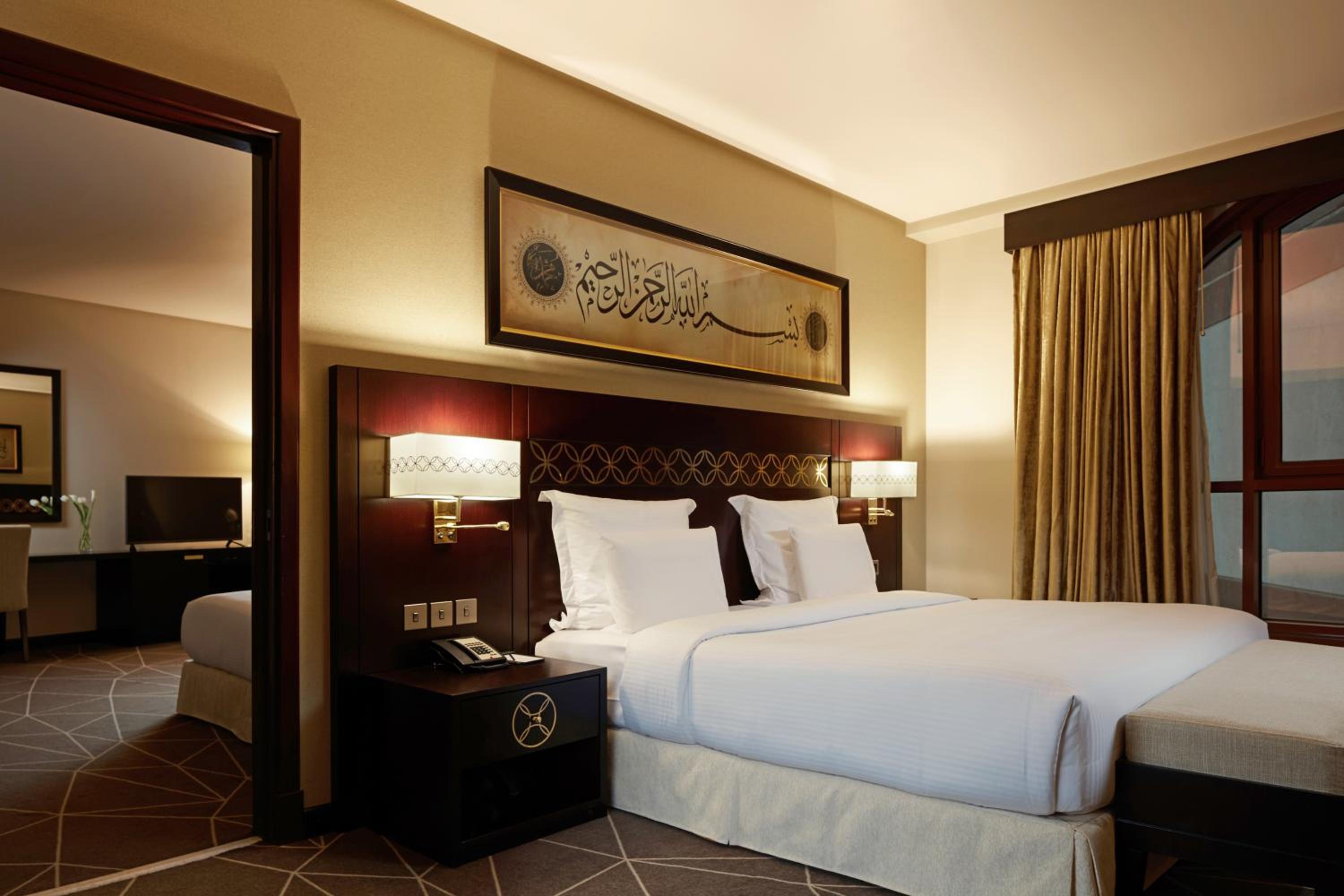 Executive Suite with City View