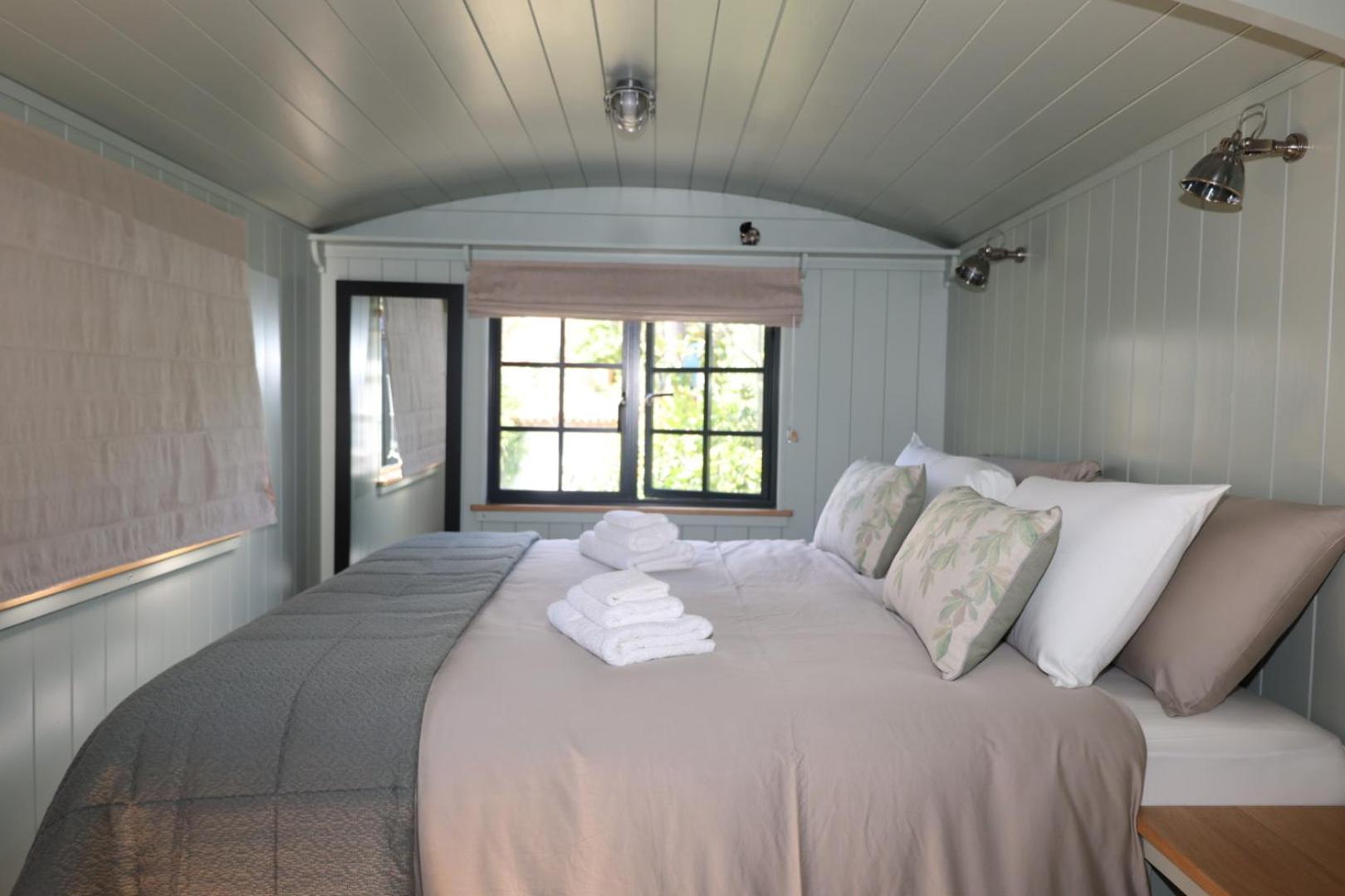 Superior King Room - Photo 2