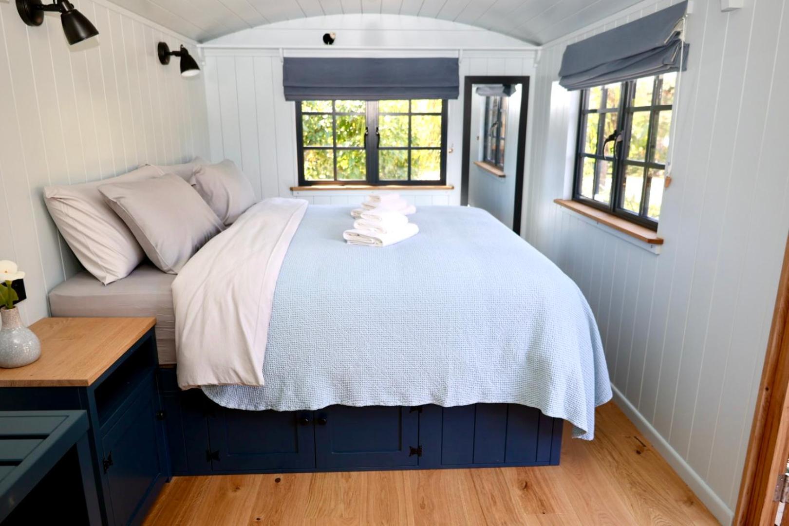 Superior King Room - Photo 14