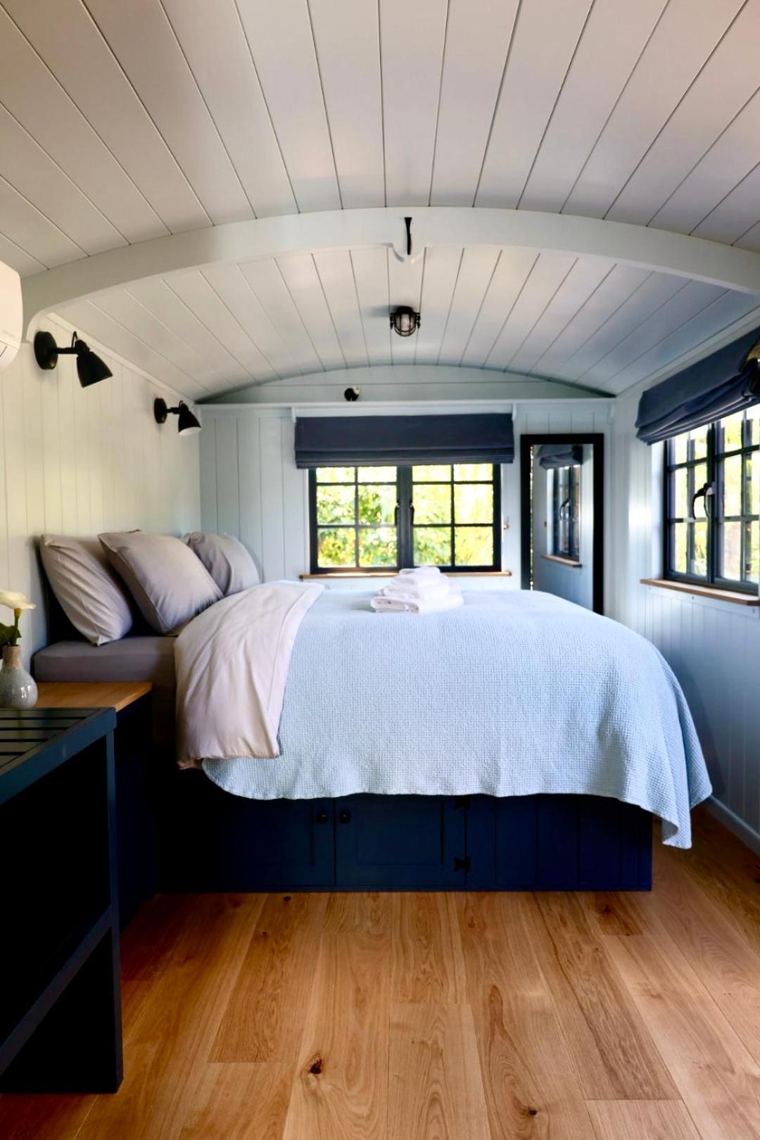 Superior King Room - Photo 15