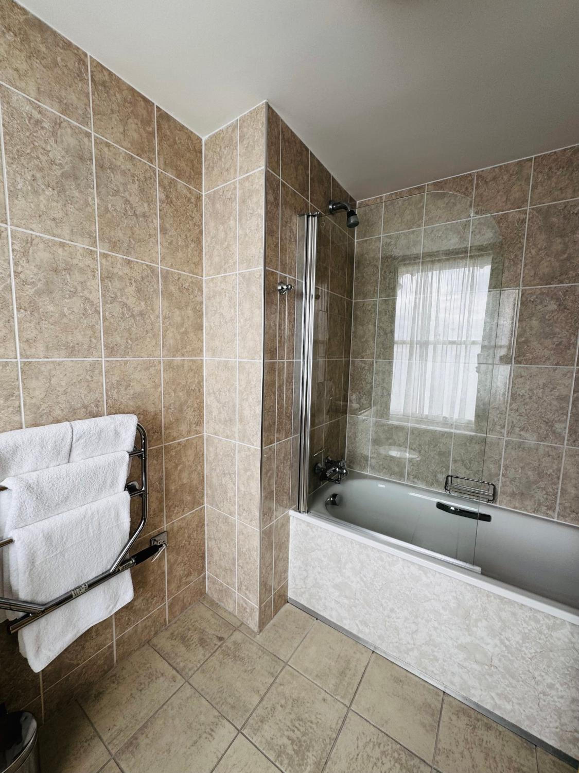 Deluxe Double Room with Side Sea View photo 2