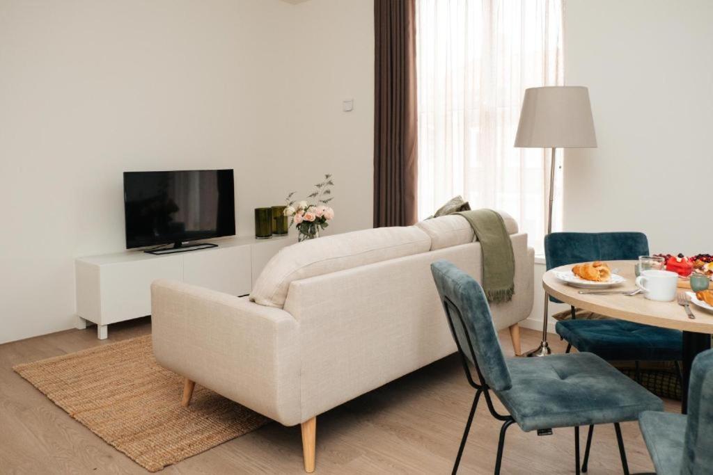 Deluxe Apartment - Photo 2