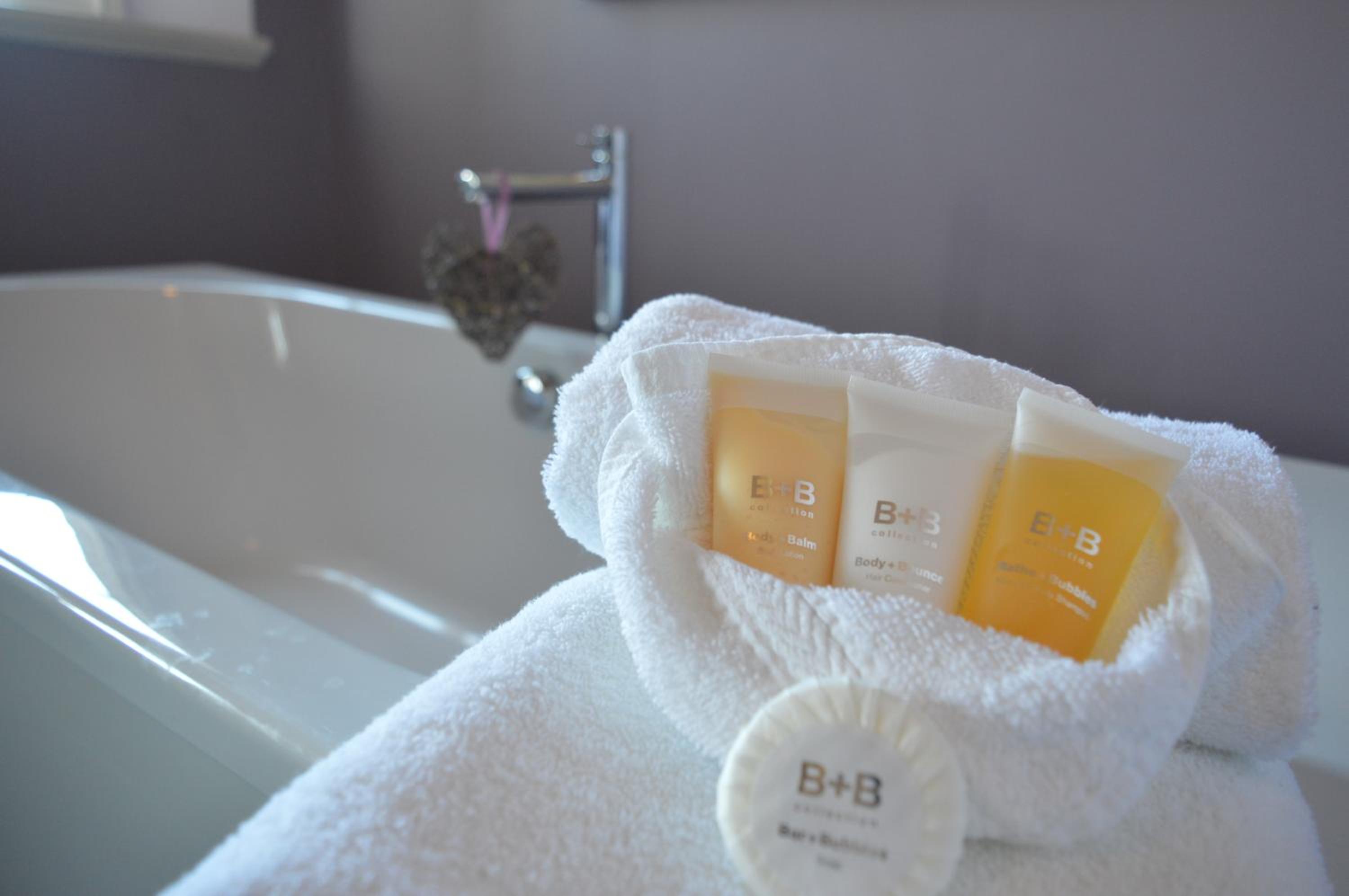 King Deluxe Suite photo 3