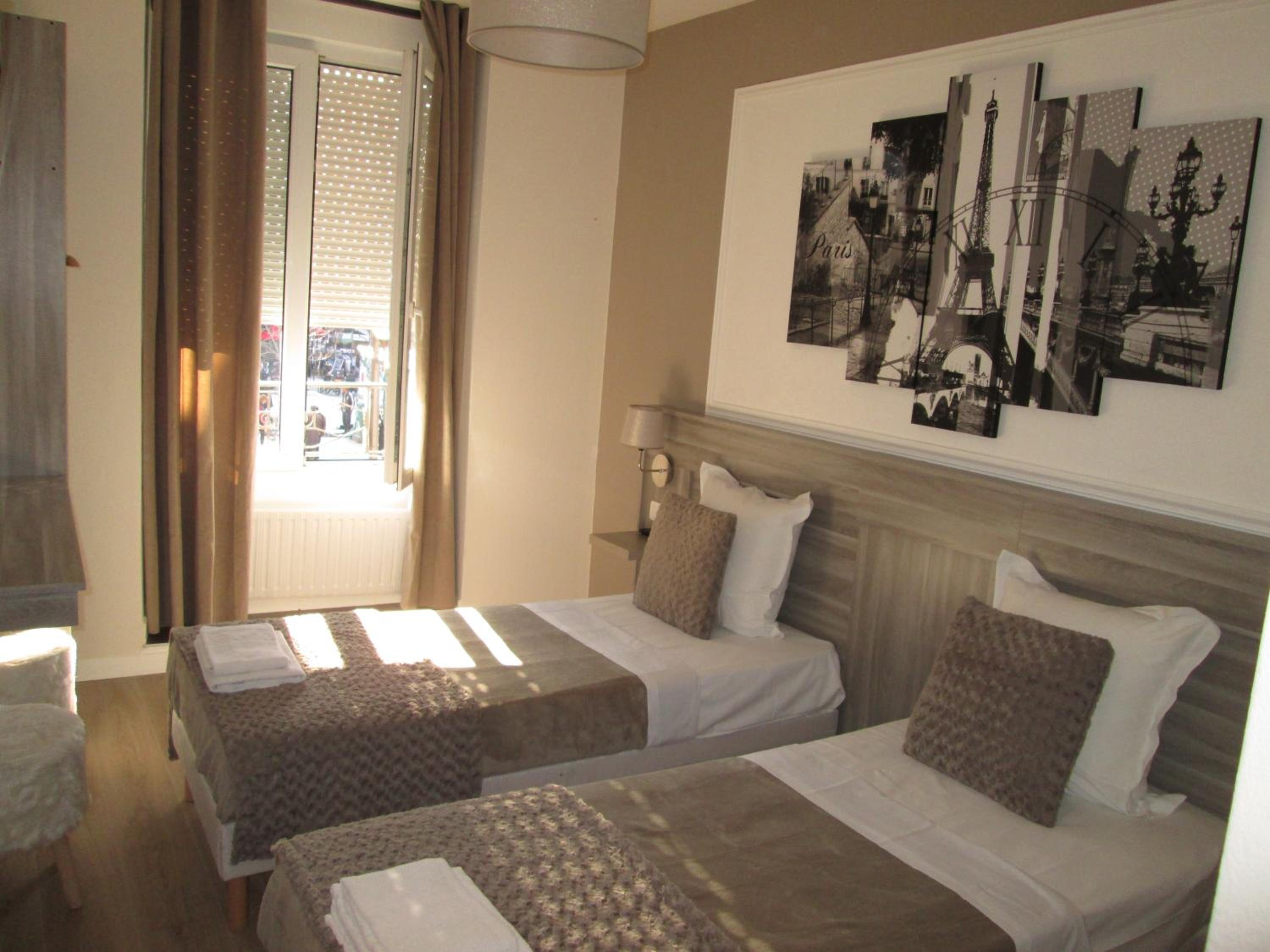 Standard Twin Room photo 3