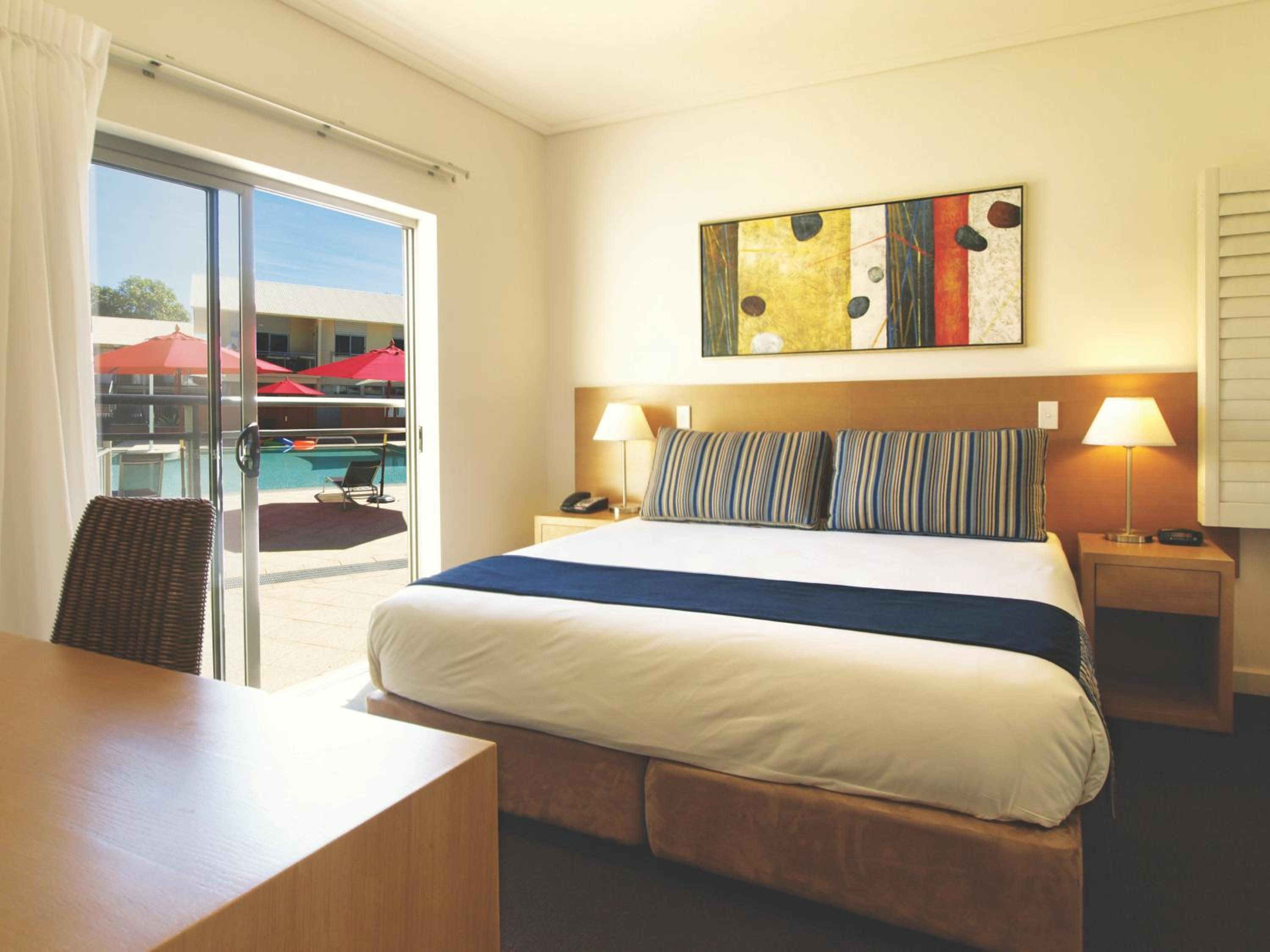 One-Bedroom Apartment - Poolside - Photo 1