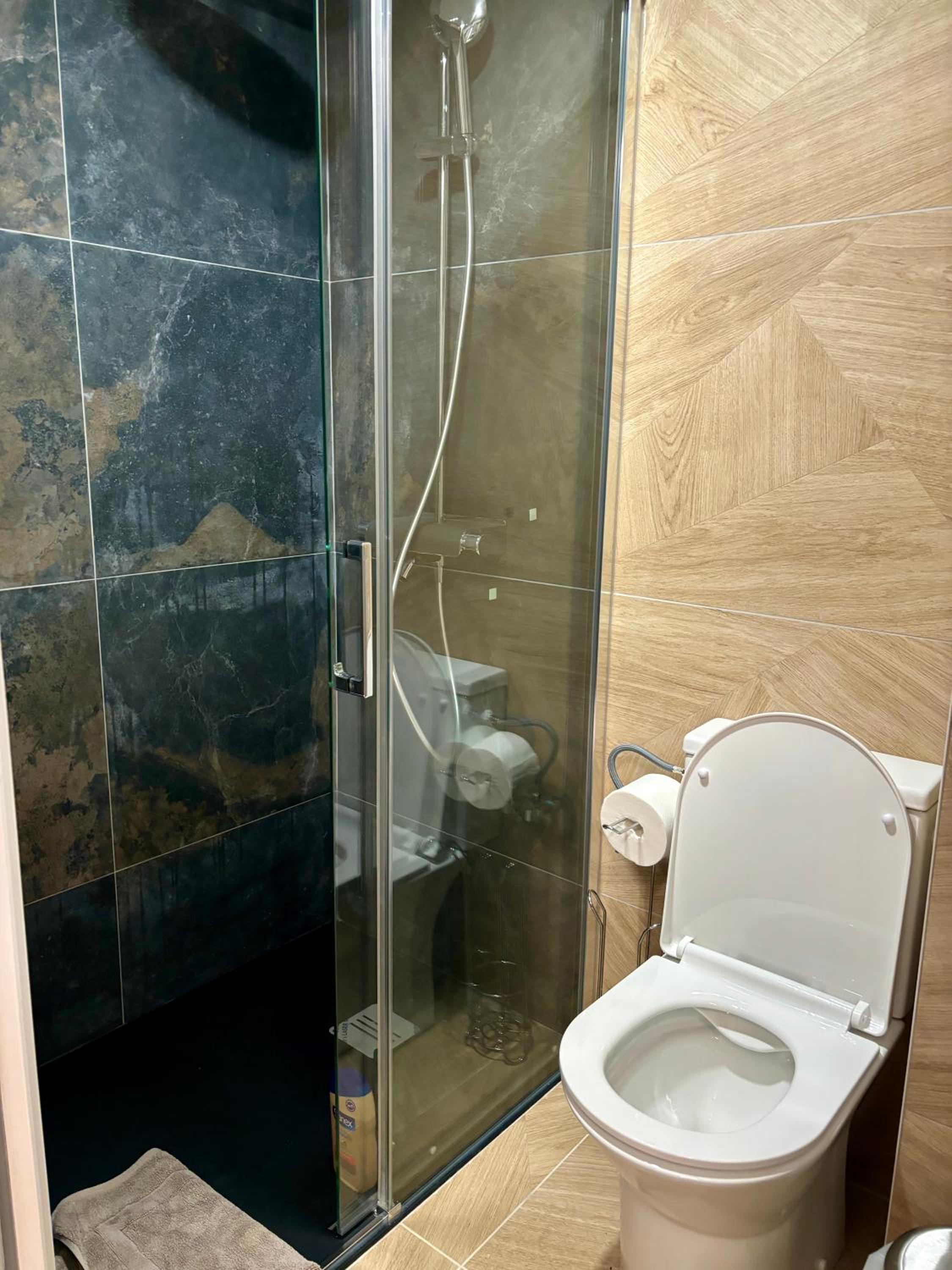 Single Room With Shared Bathroom photo 2