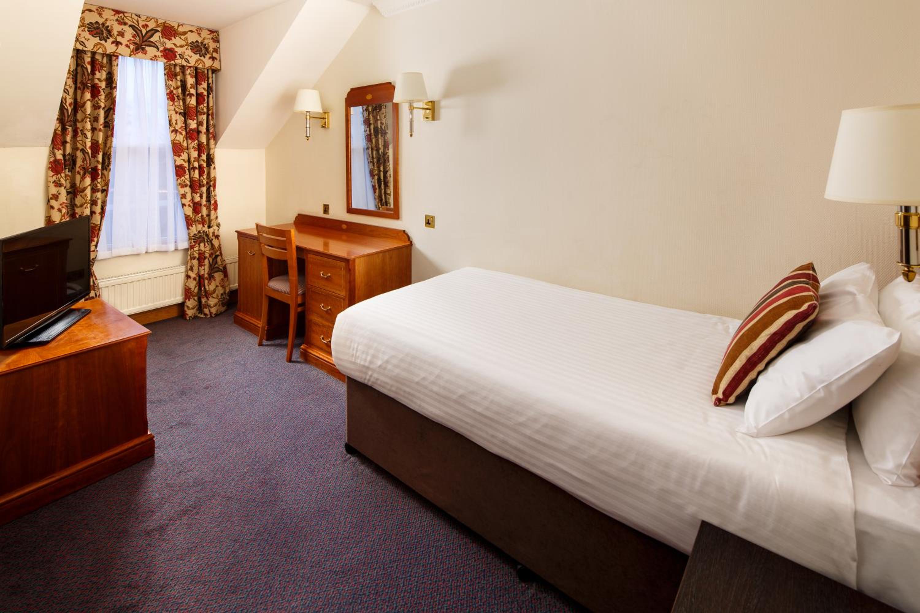 Classic Single Room - Photo 7