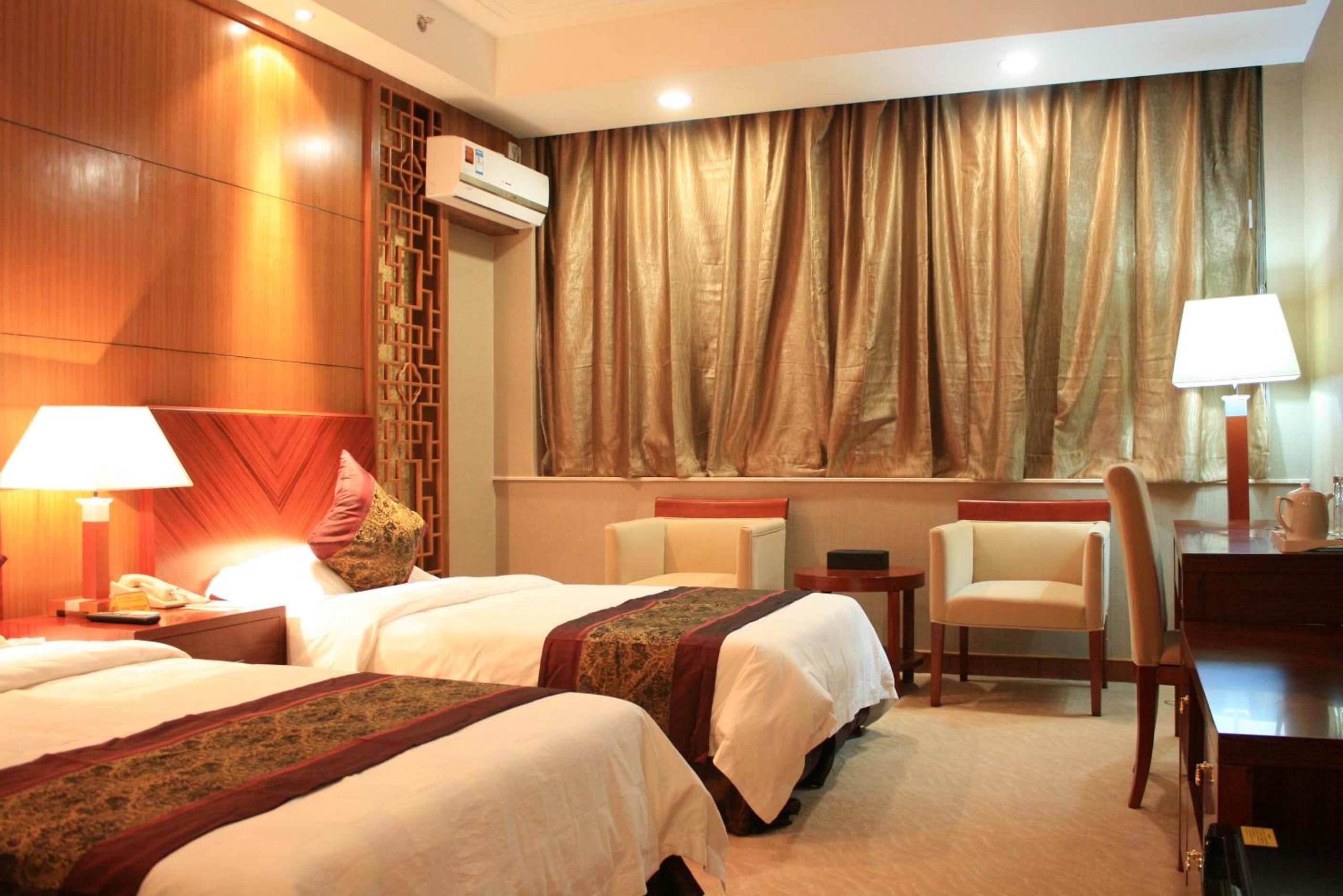 Deluxe Twin Room photo 2