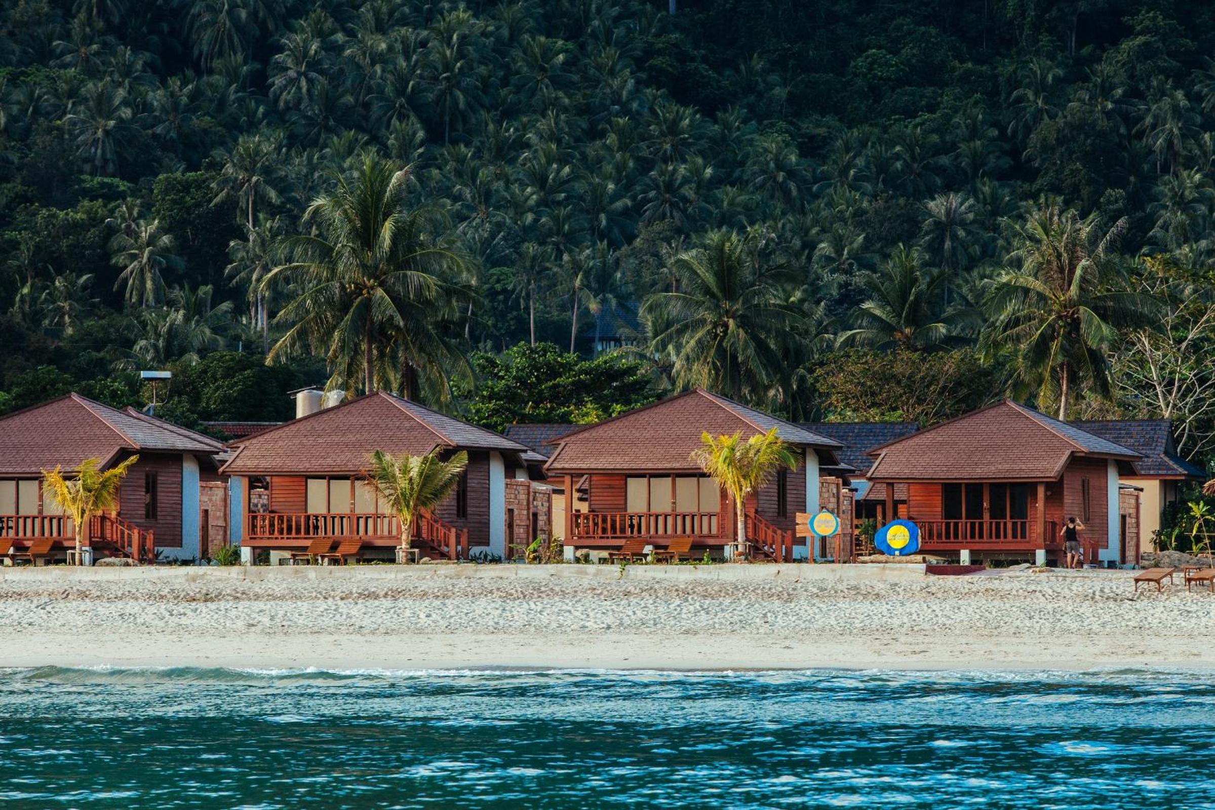 Beach Front Villa (First Row) photo 3