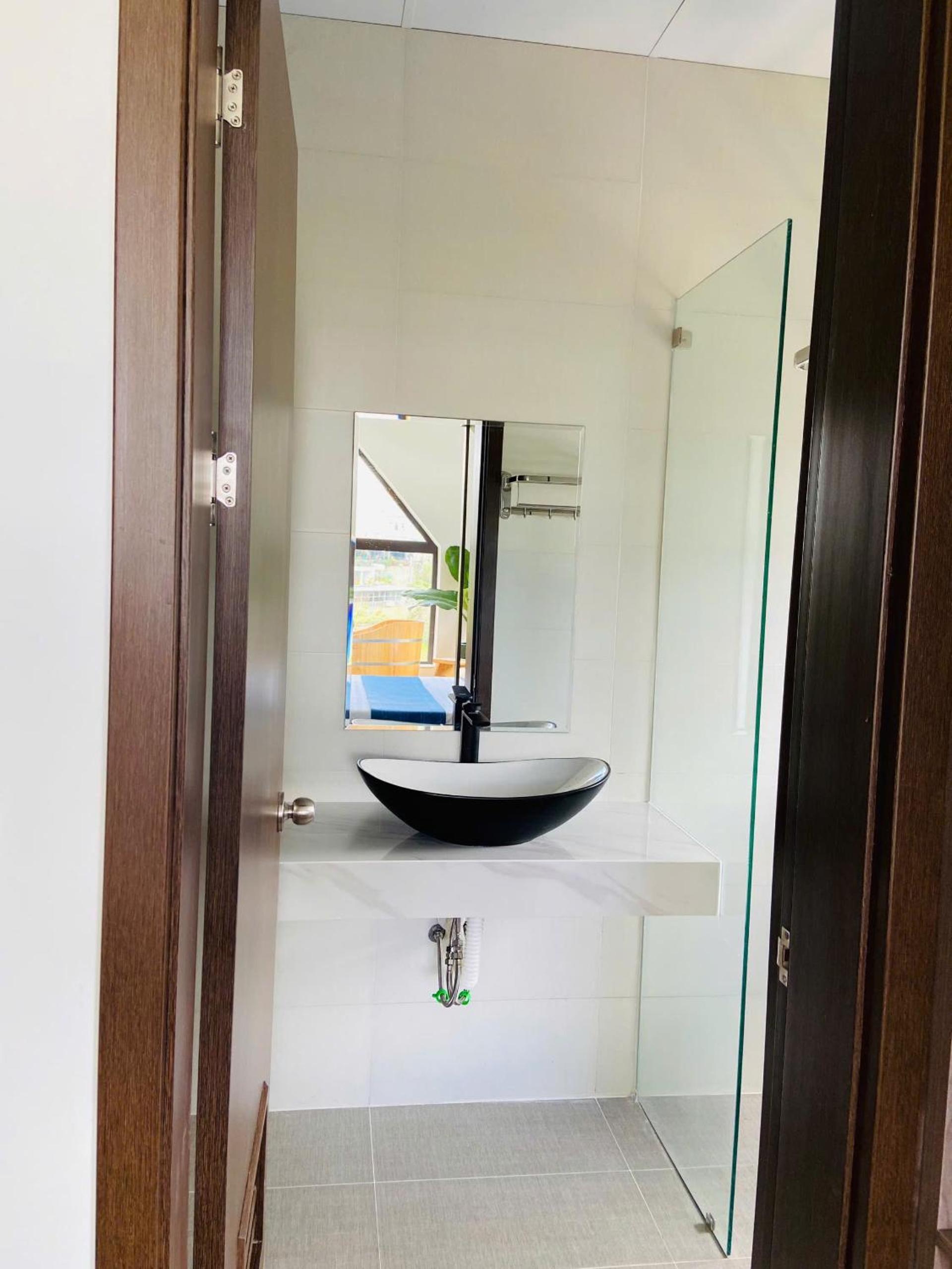 Deluxe Double Room with Bath - Photo 2