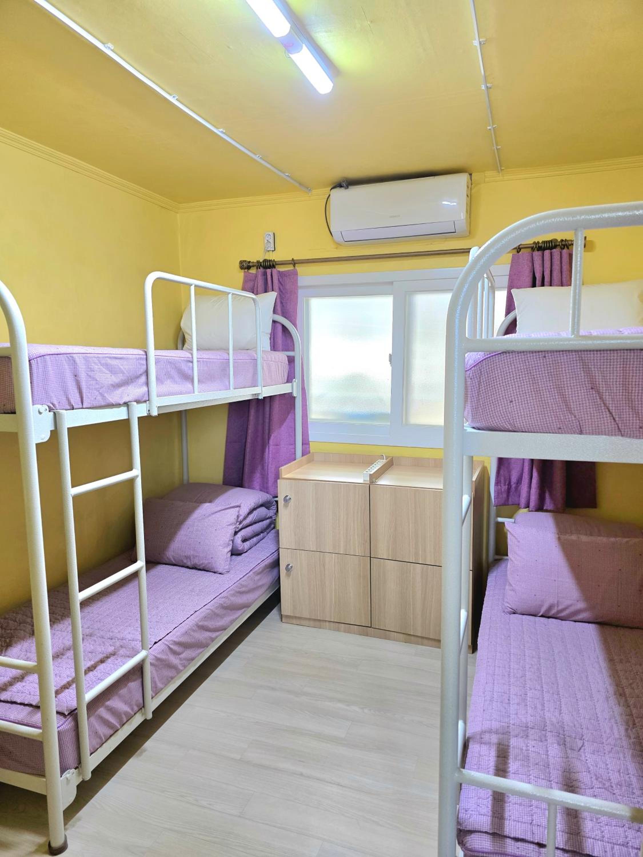 Economy Quadruple Room