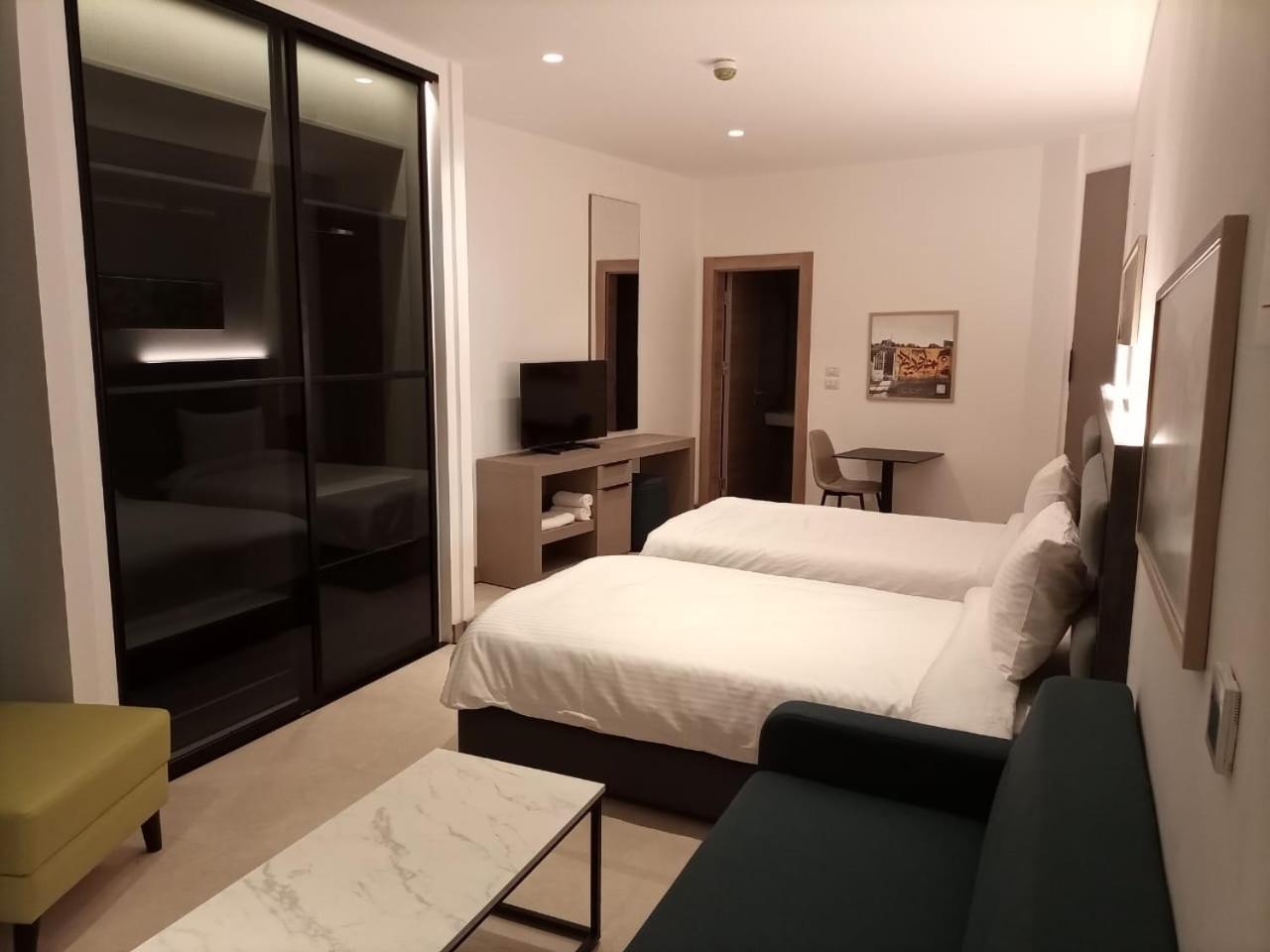 Deluxe Twin Room photo 2