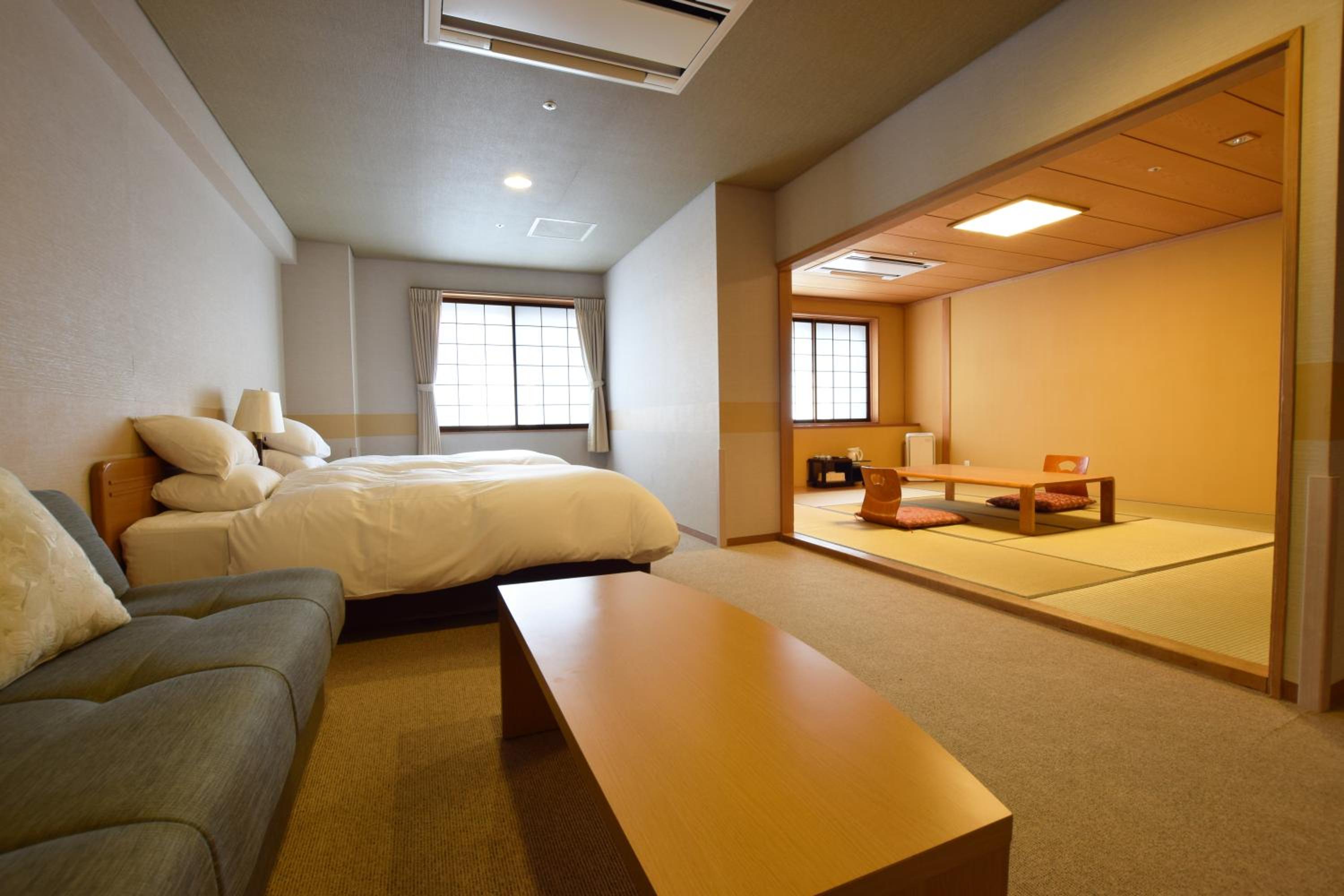 Standard Twin with Tatami Area -Universal Room-West BLD - Photo 1