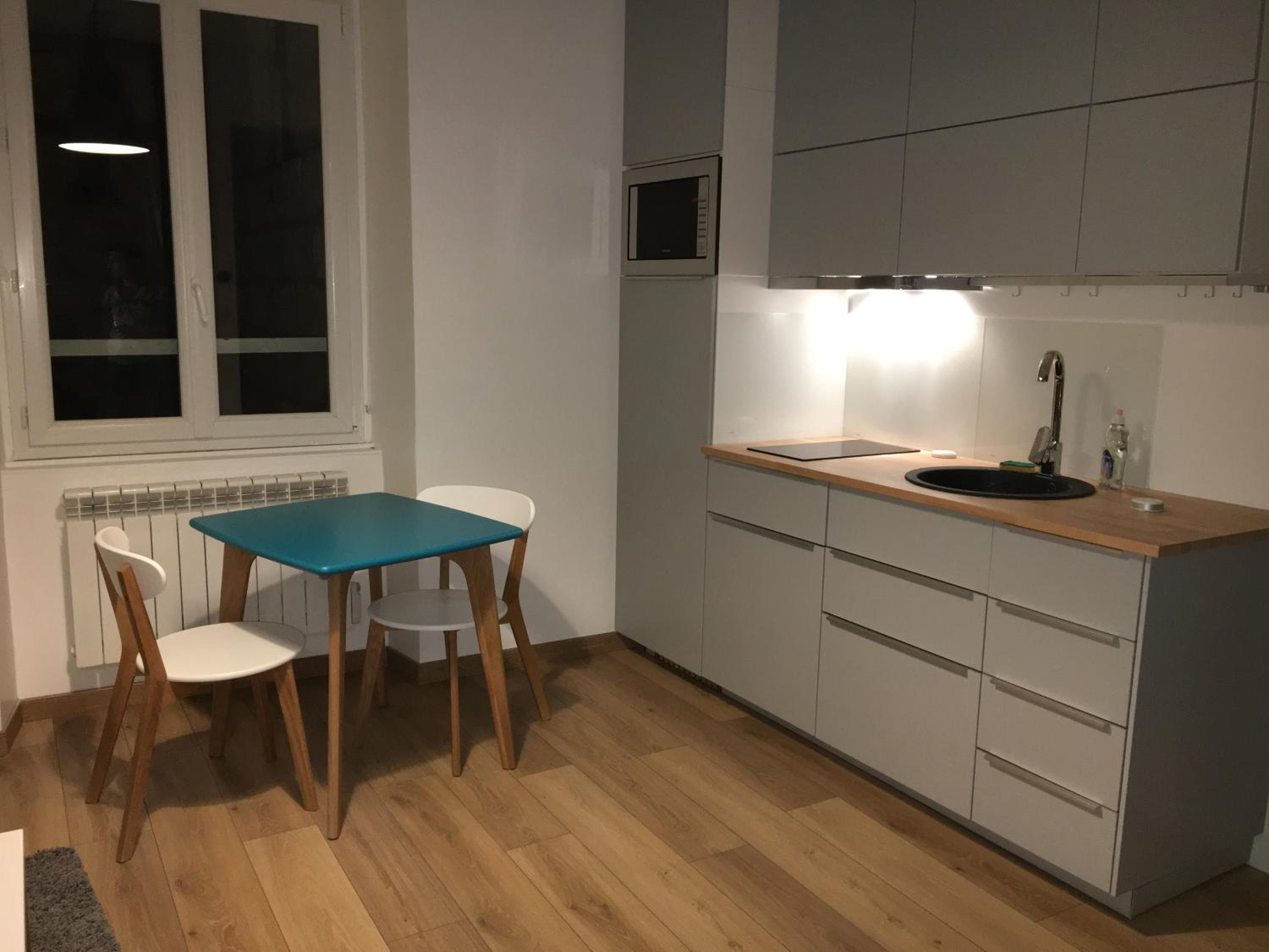 One-Bedroom Apartment
