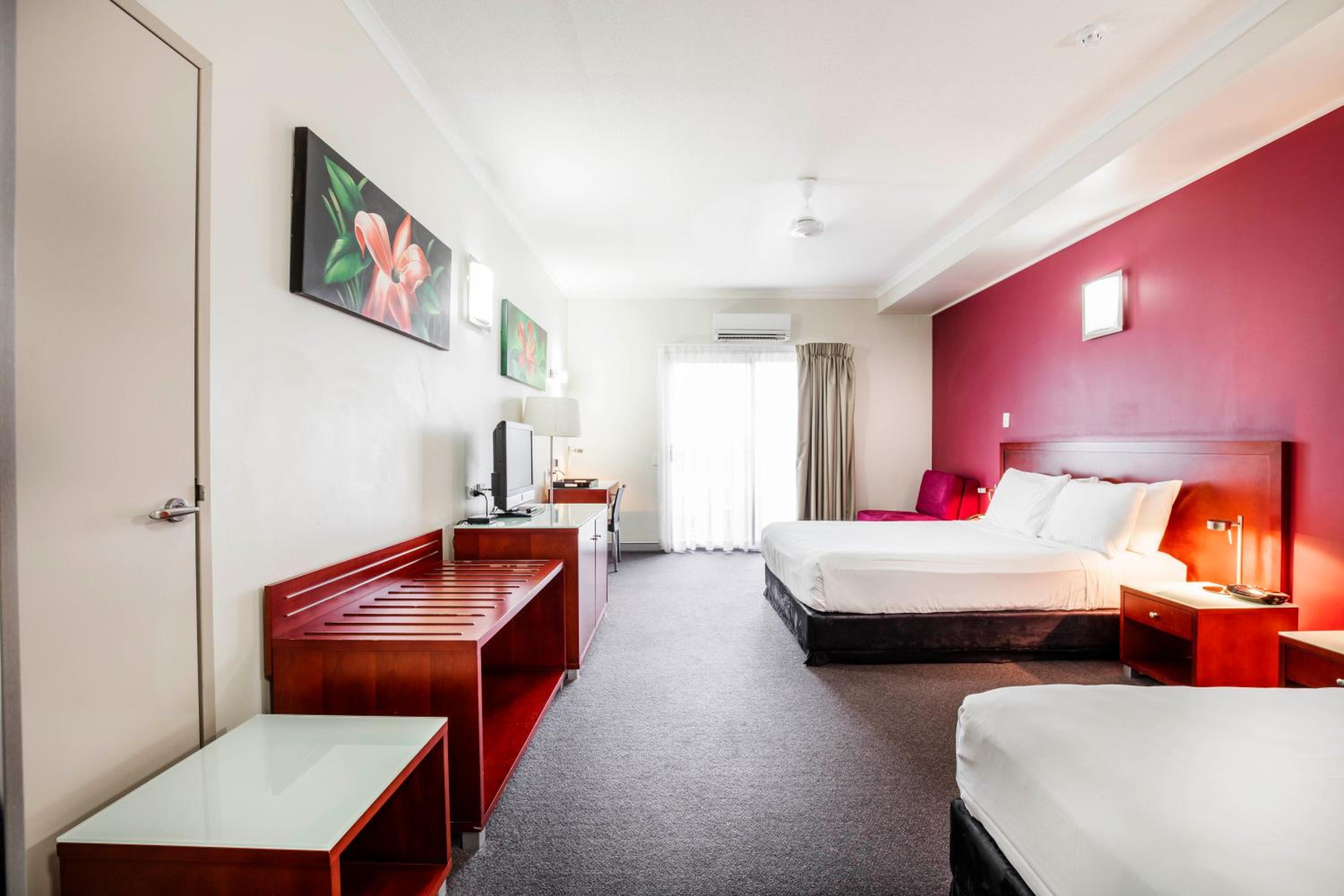 Room with Twin and Queen Beds and Pool View - Photo 4