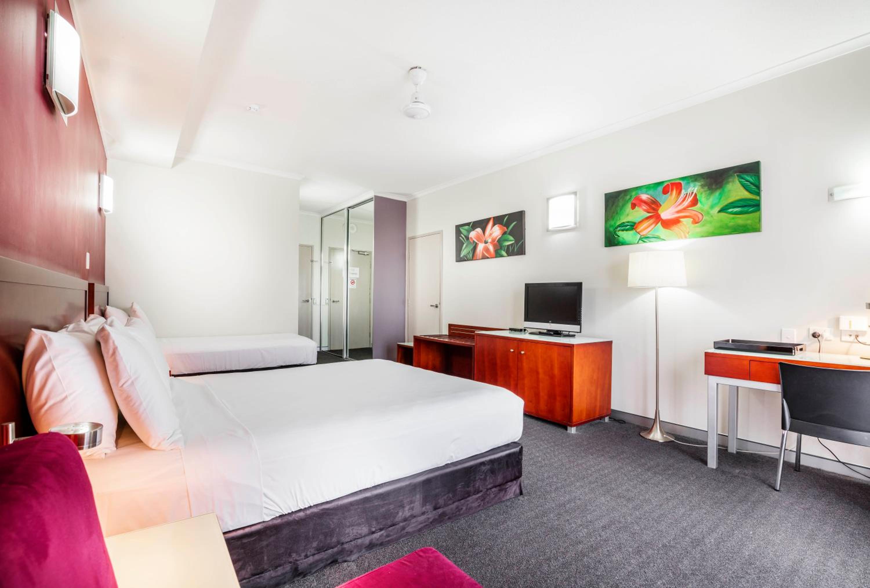 Room with Twin and Queen Beds and Pool View - Photo 5
