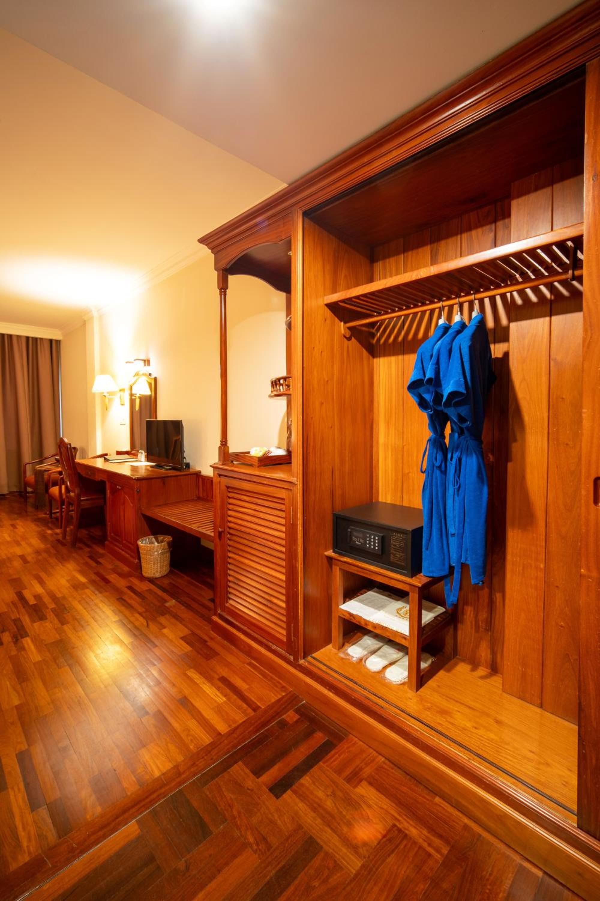 Deluxe Triple Room - Photo 2