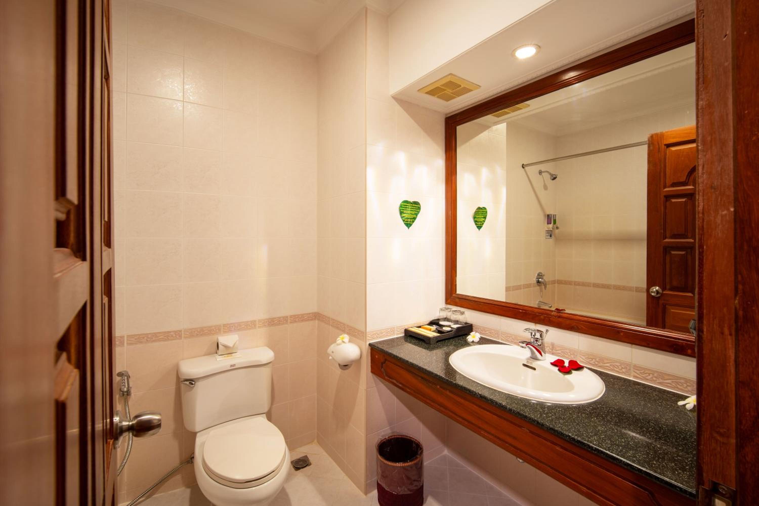 Deluxe Triple Room - Photo 7