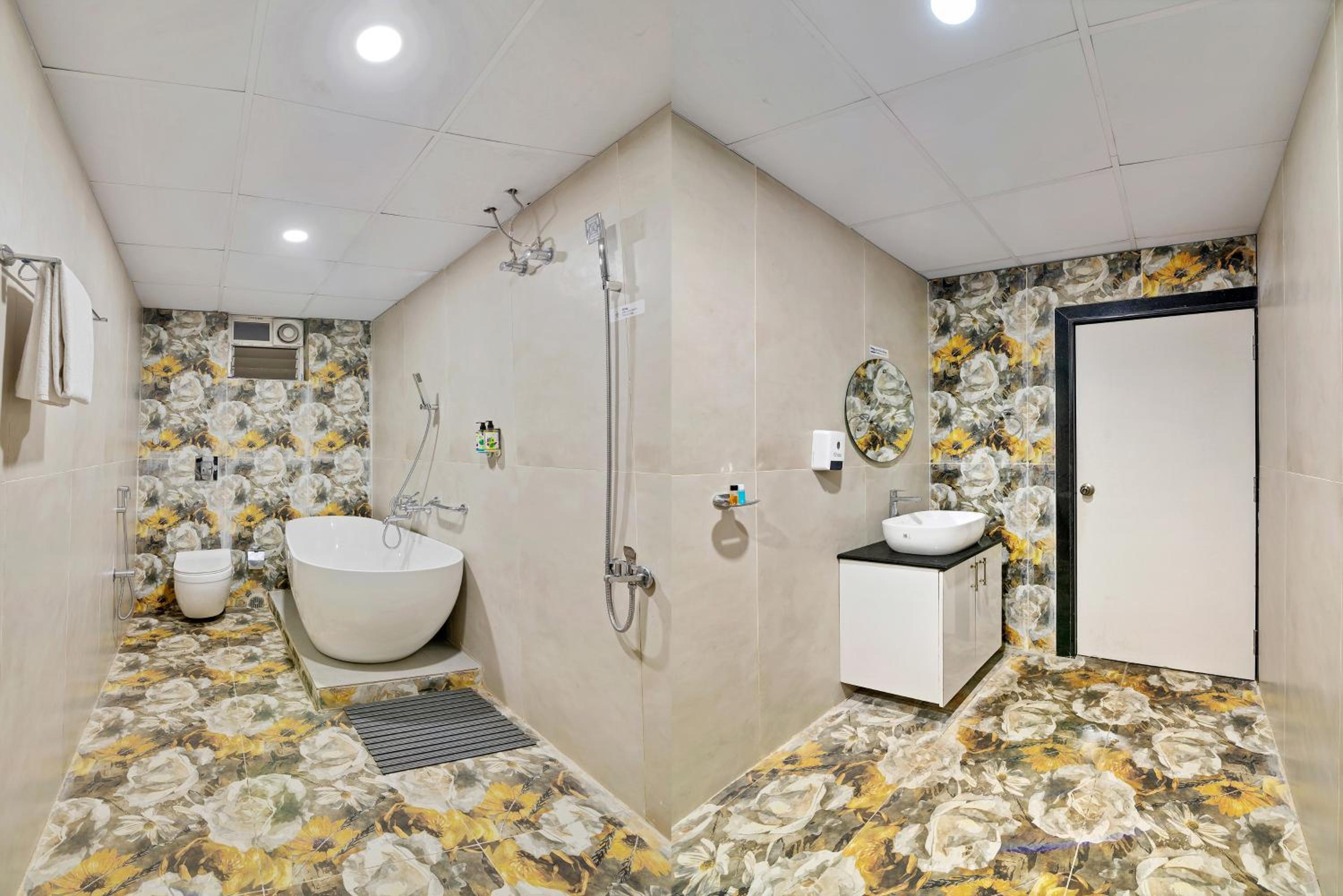 Spacious Superior Room photo 2