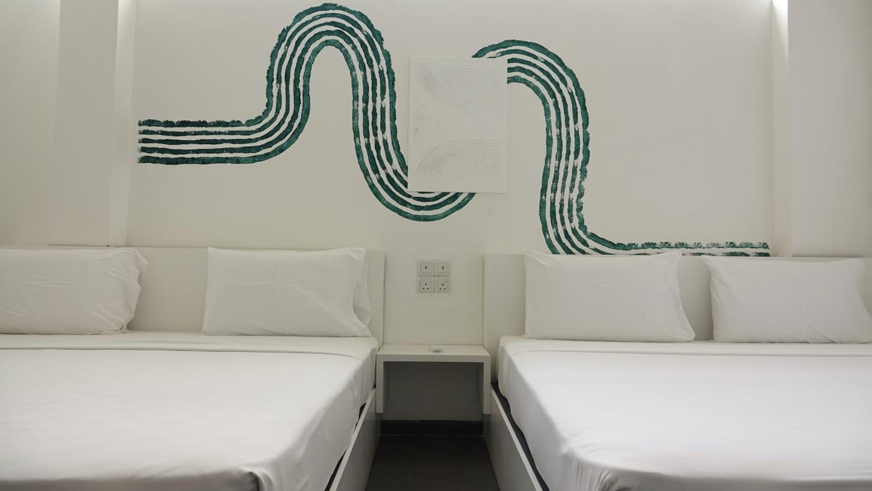 Basic Quadruple Room photo 3