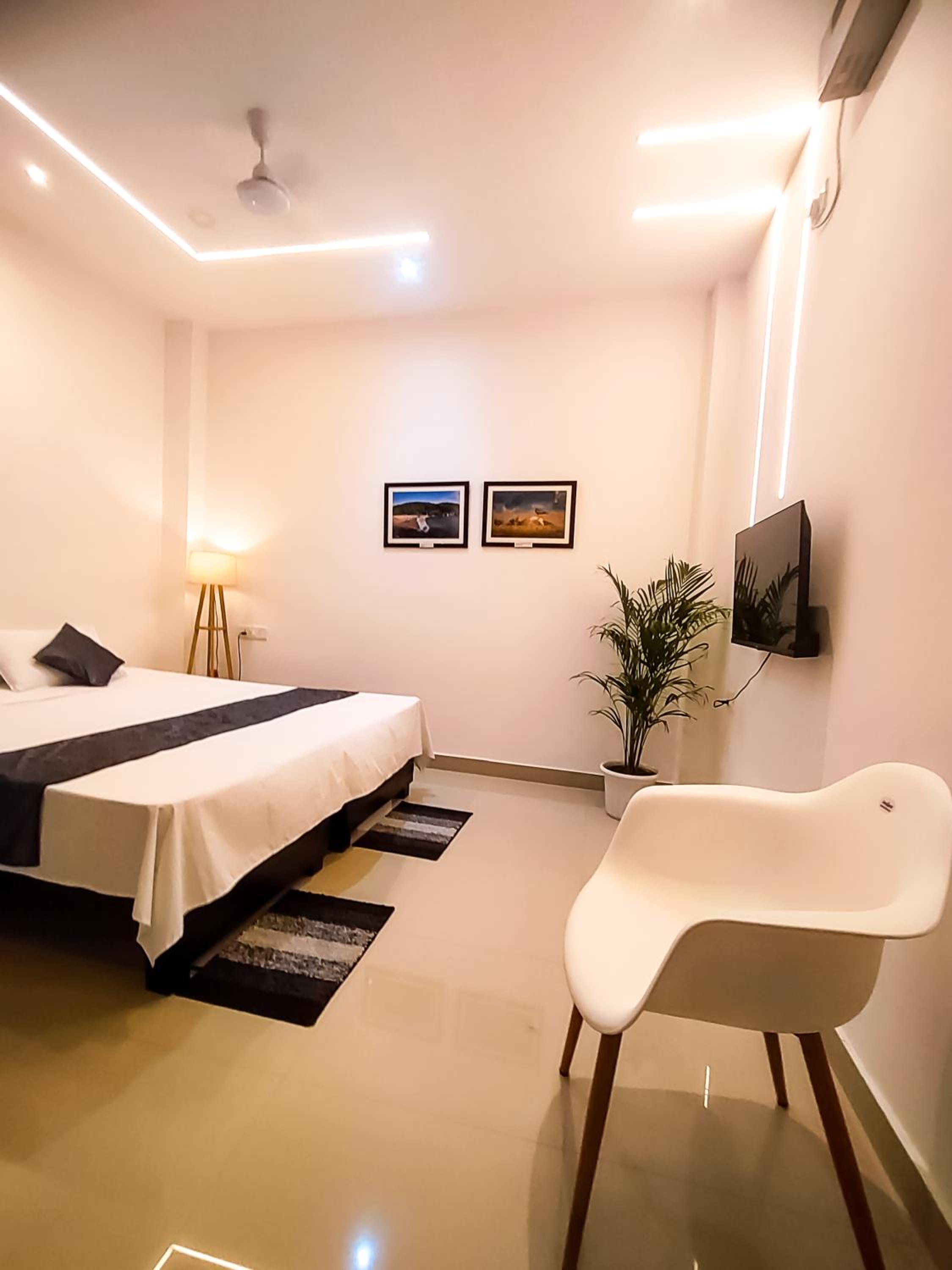 One-Bedroom Apartment with Balcony