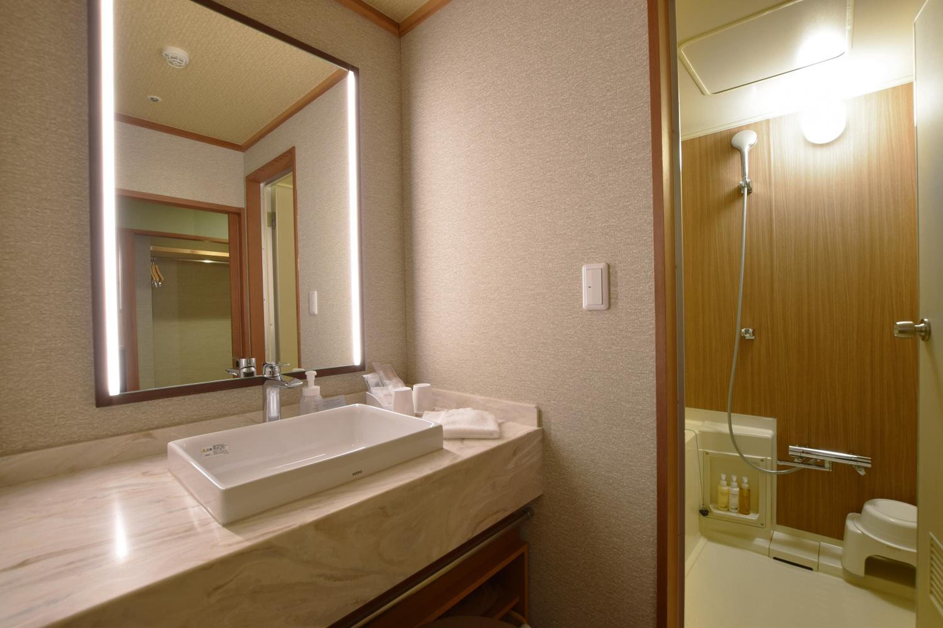 Deluxe Japanese-Style Room with Garden View-Main BLD - Photo 2