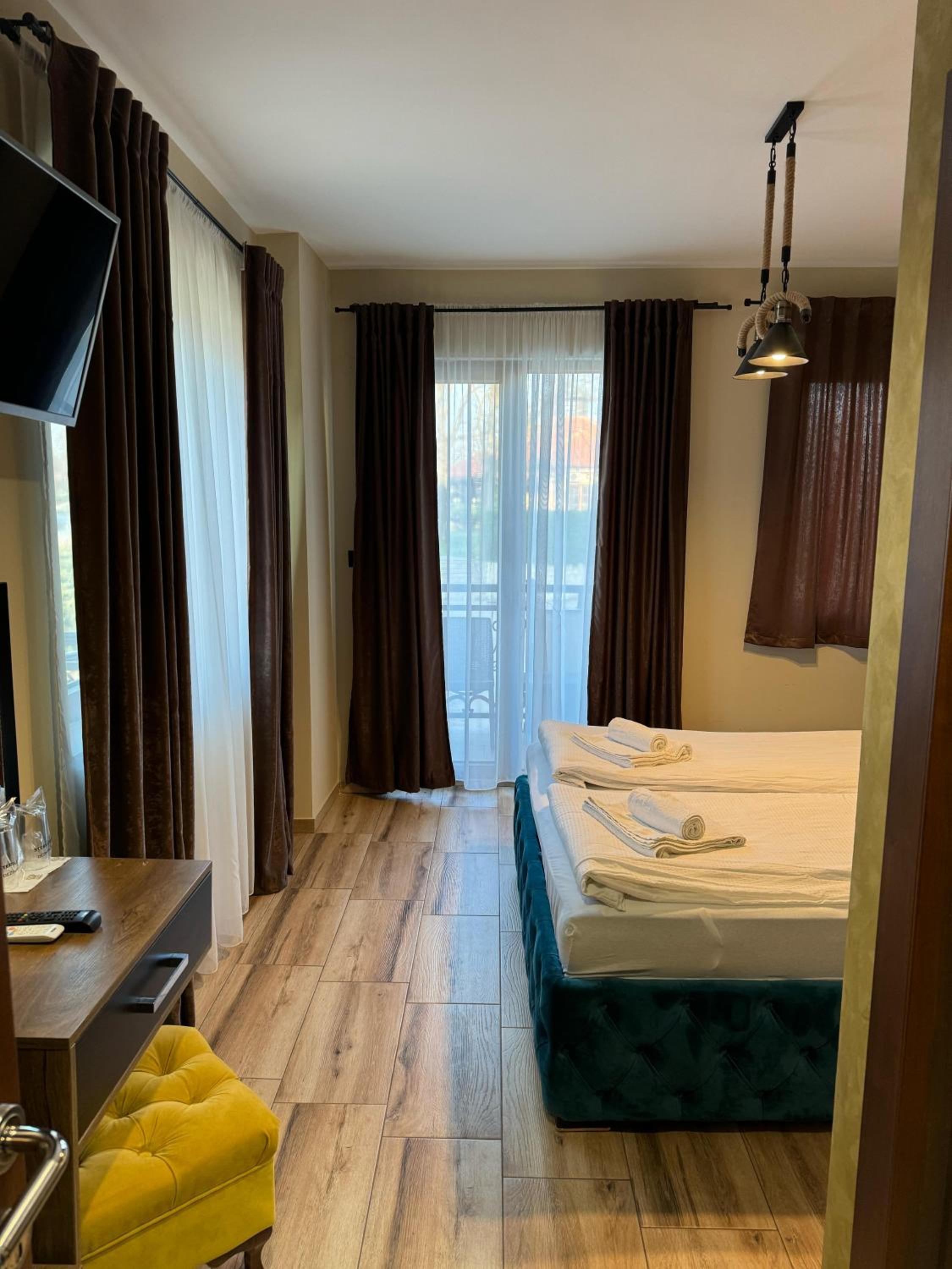 Double Room with Pool View photo 2