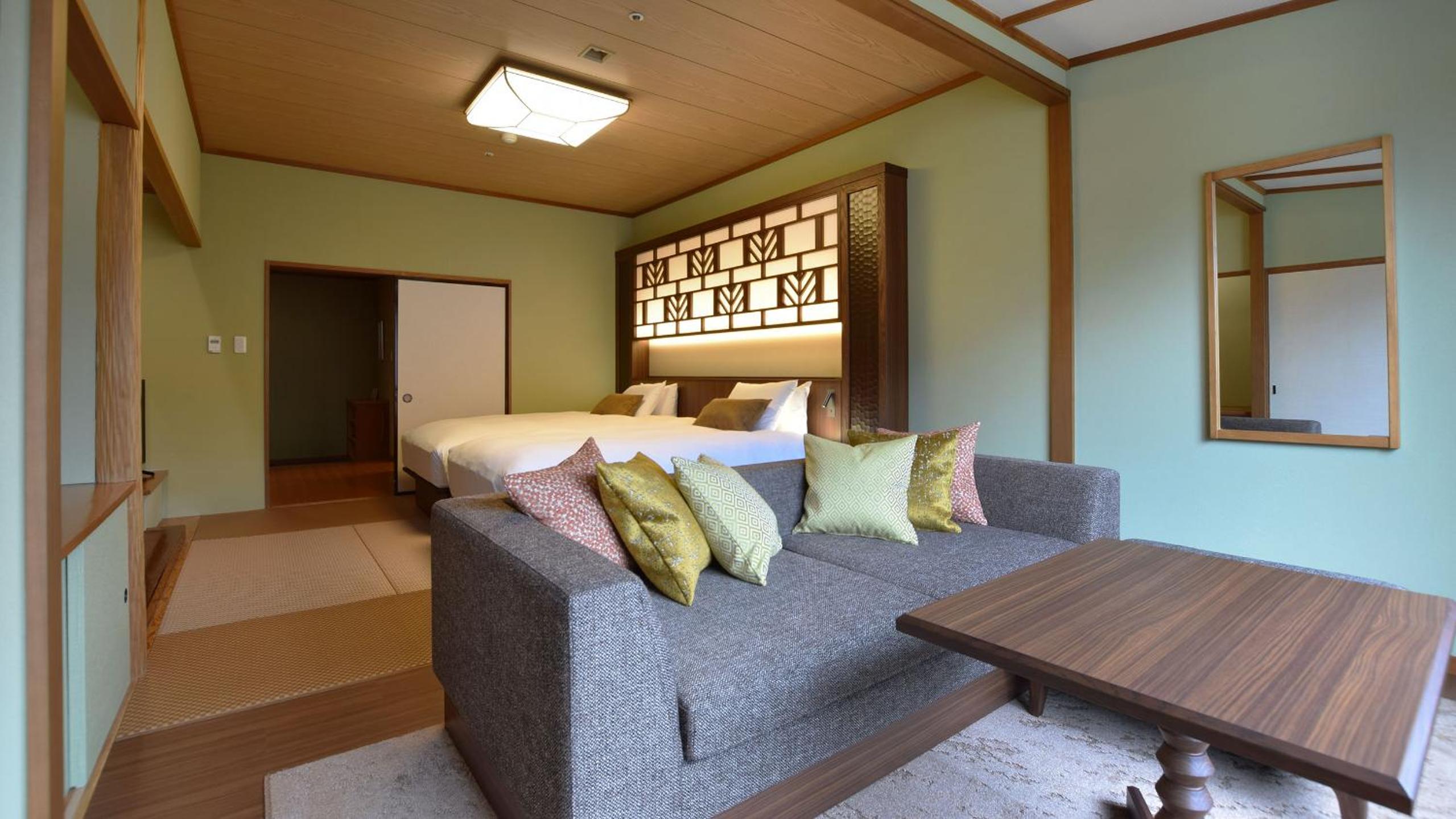 Deluxe Twin Room-Main BLD - Photo 3