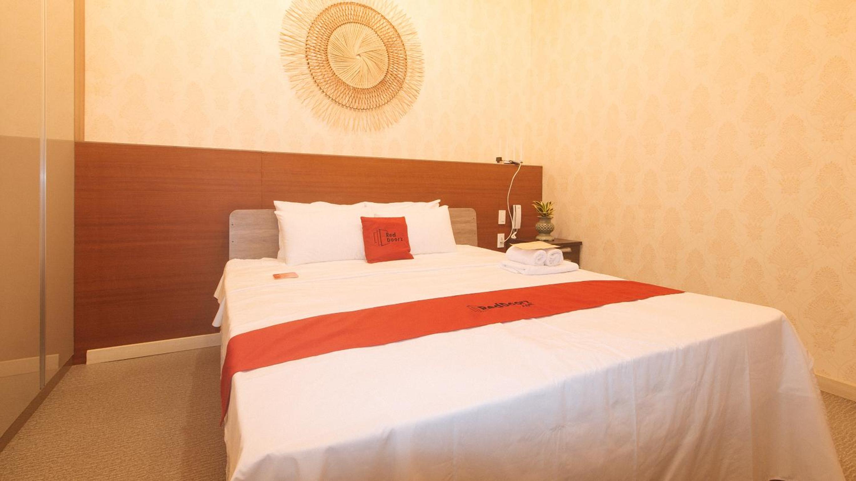Deluxe Room - Photo 5