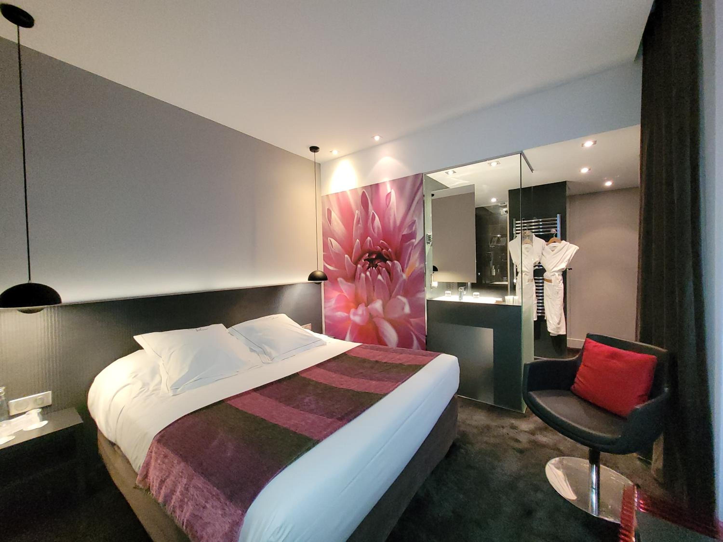 Initial Room - Photo 2