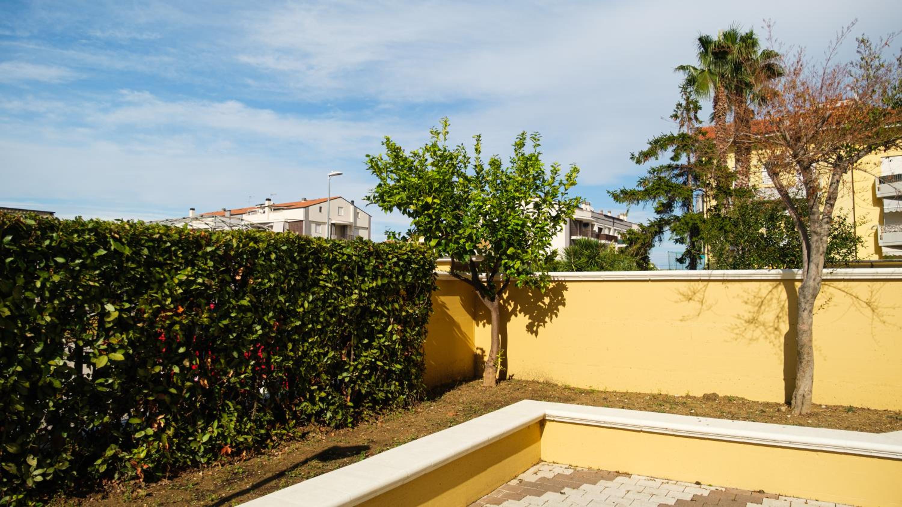 Deluxe Two-Bedroom Apartment with Garden View photo 1