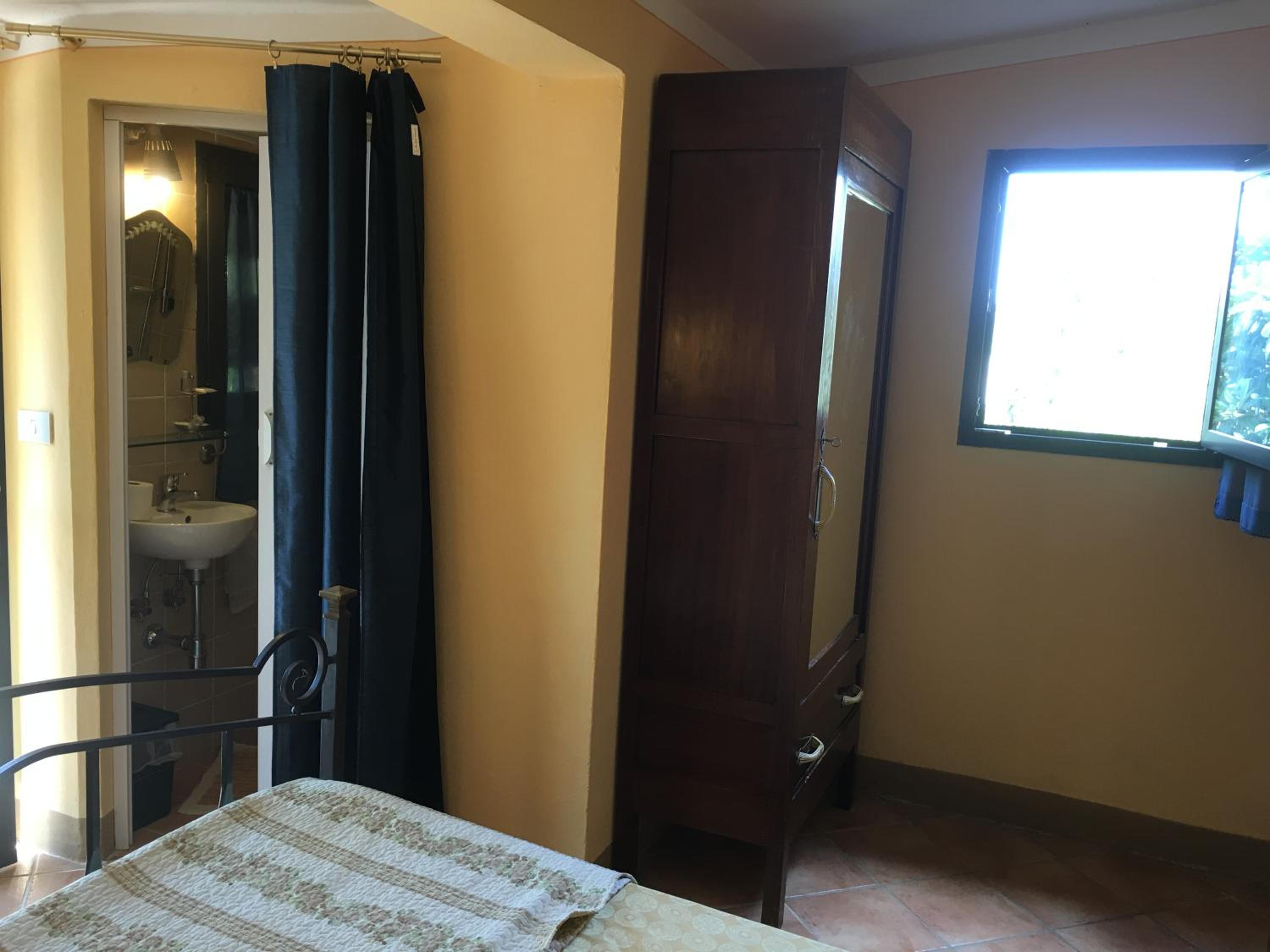 Two-Bedroom Apartment with Garden - Photo 26