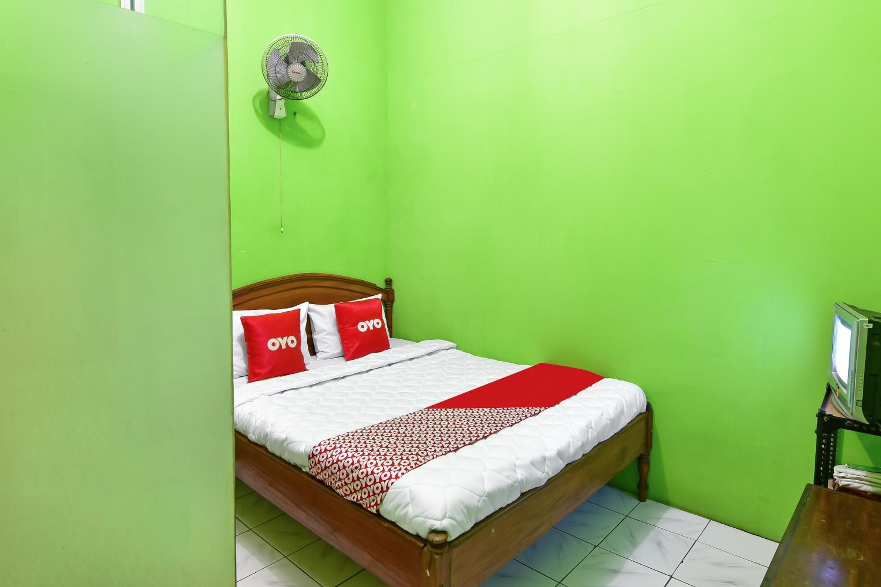 Budget Double Room photo 2