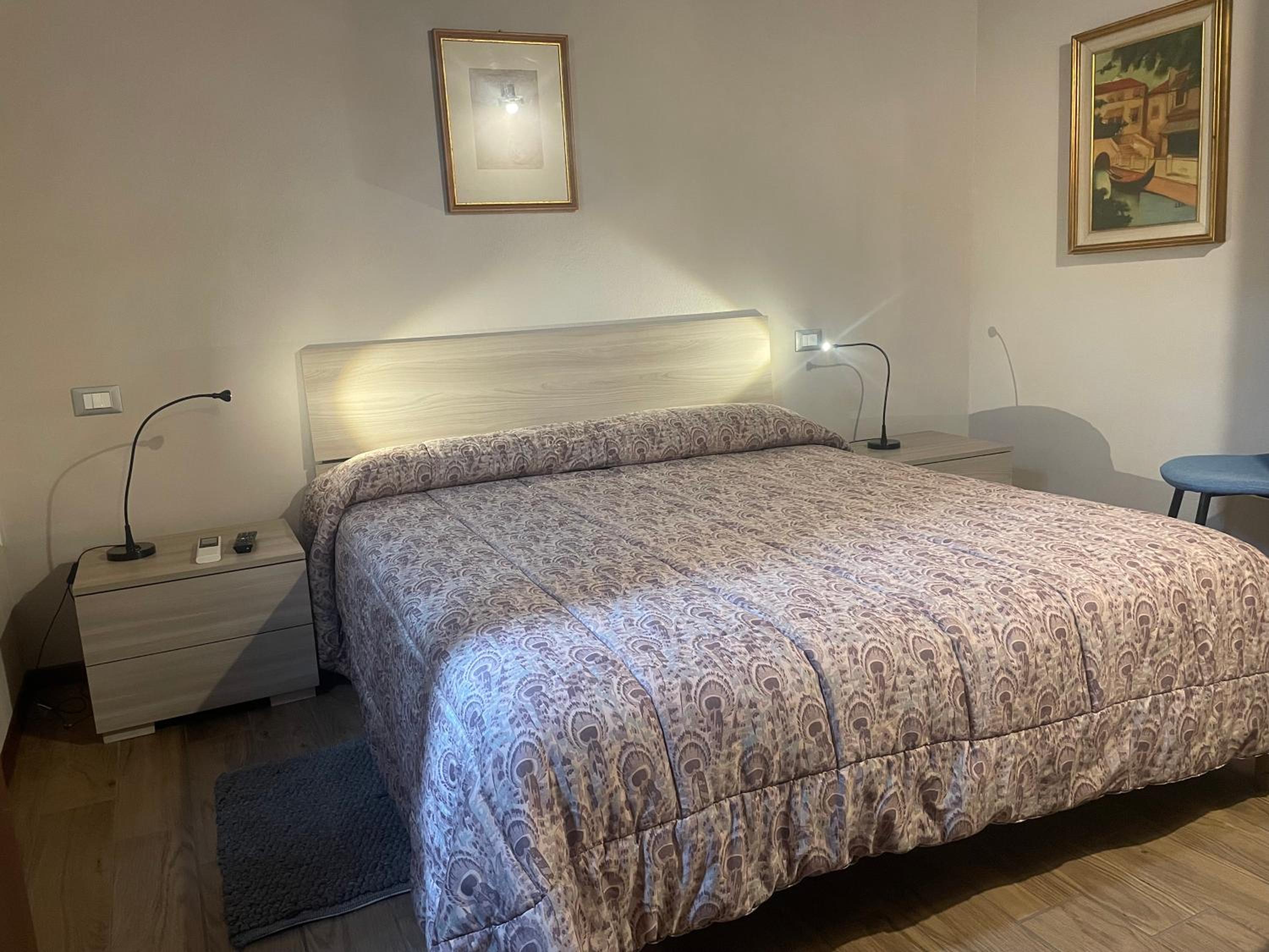 One-Bedroom Suite - Photo 1