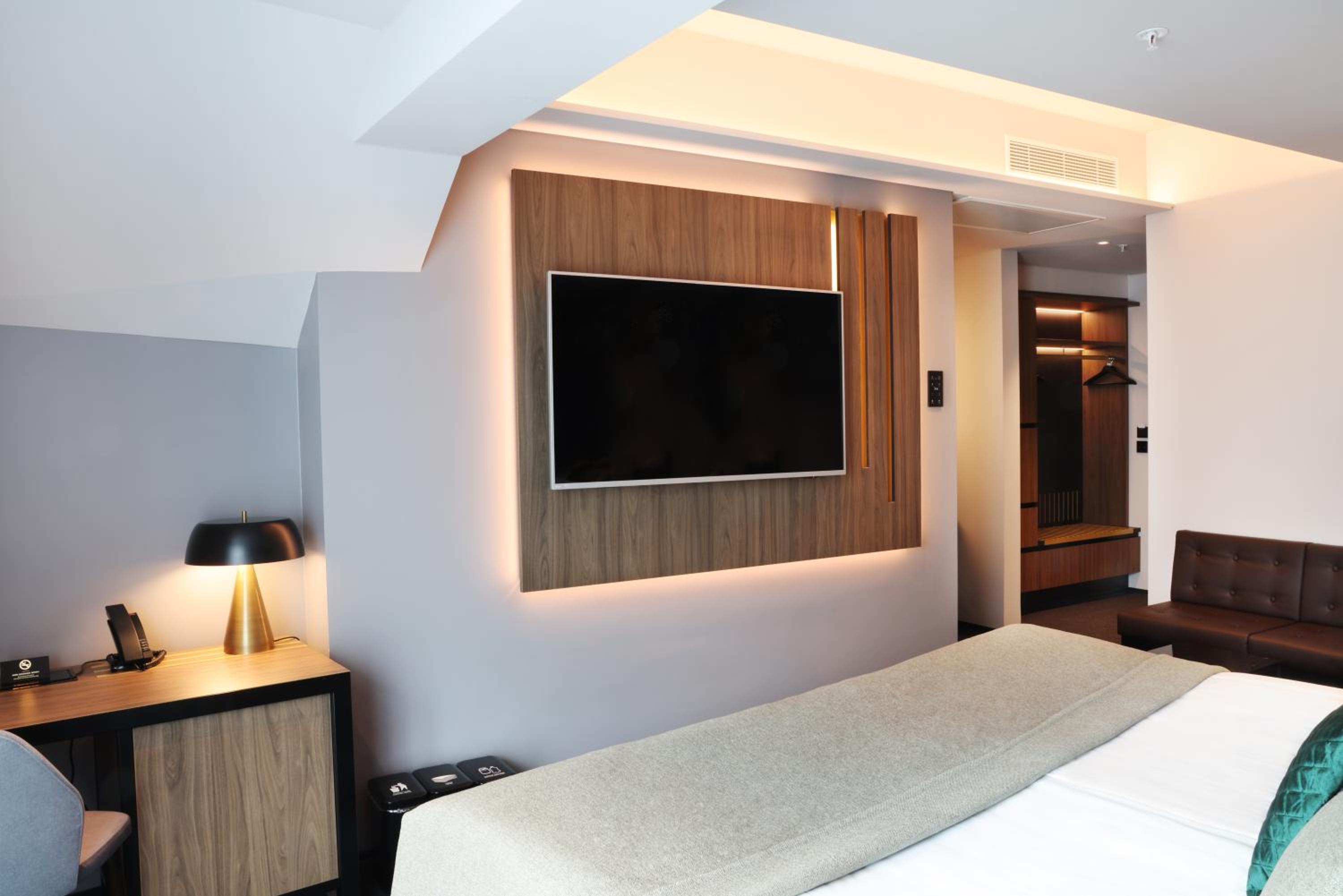 Superior Twin Room - Photo 4