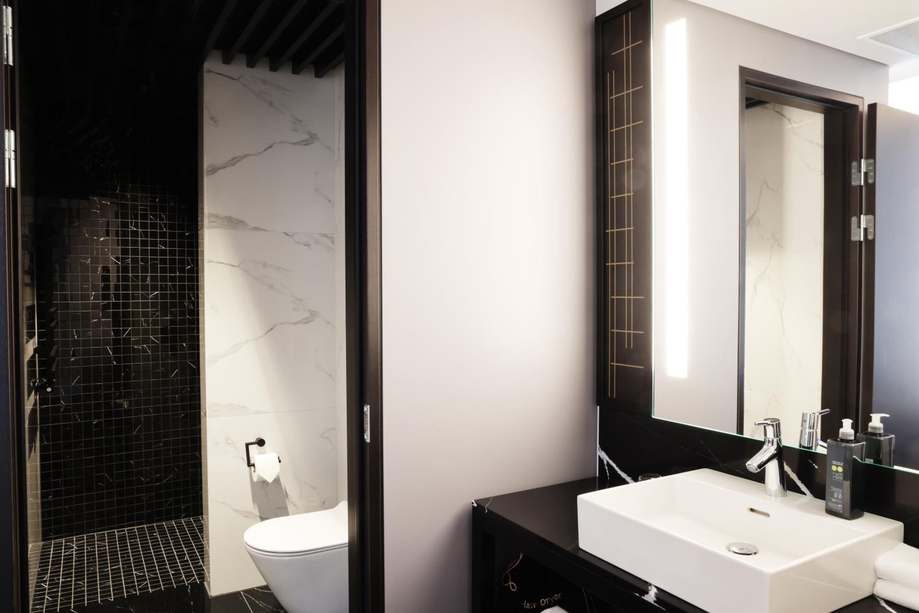 Superior Twin Room - Photo 1