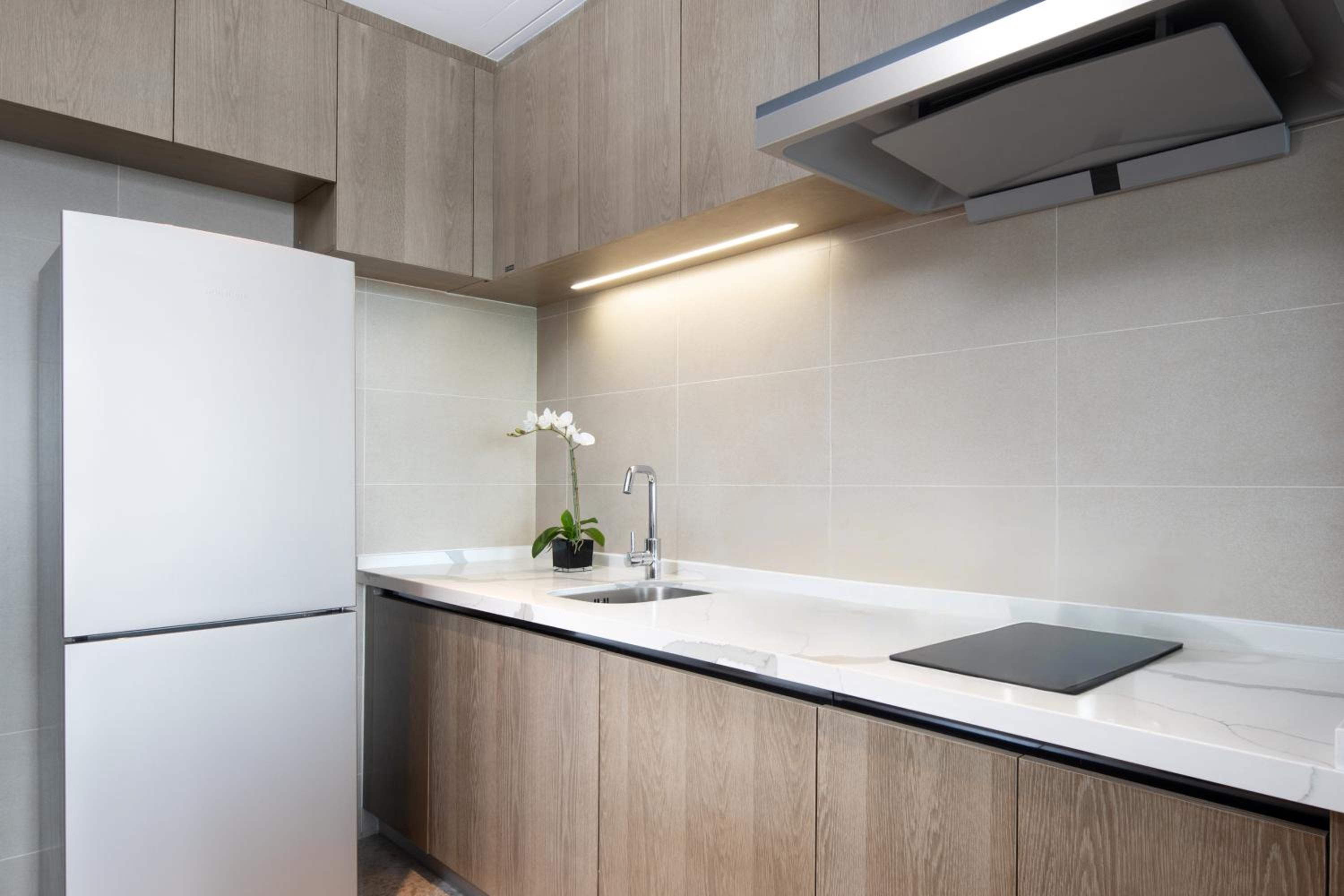 1 King 1 Single Bed STE Mountain View(Welcome fruite+Free mini bar+Kitchen+Free Self Laundry) thumbnail 5