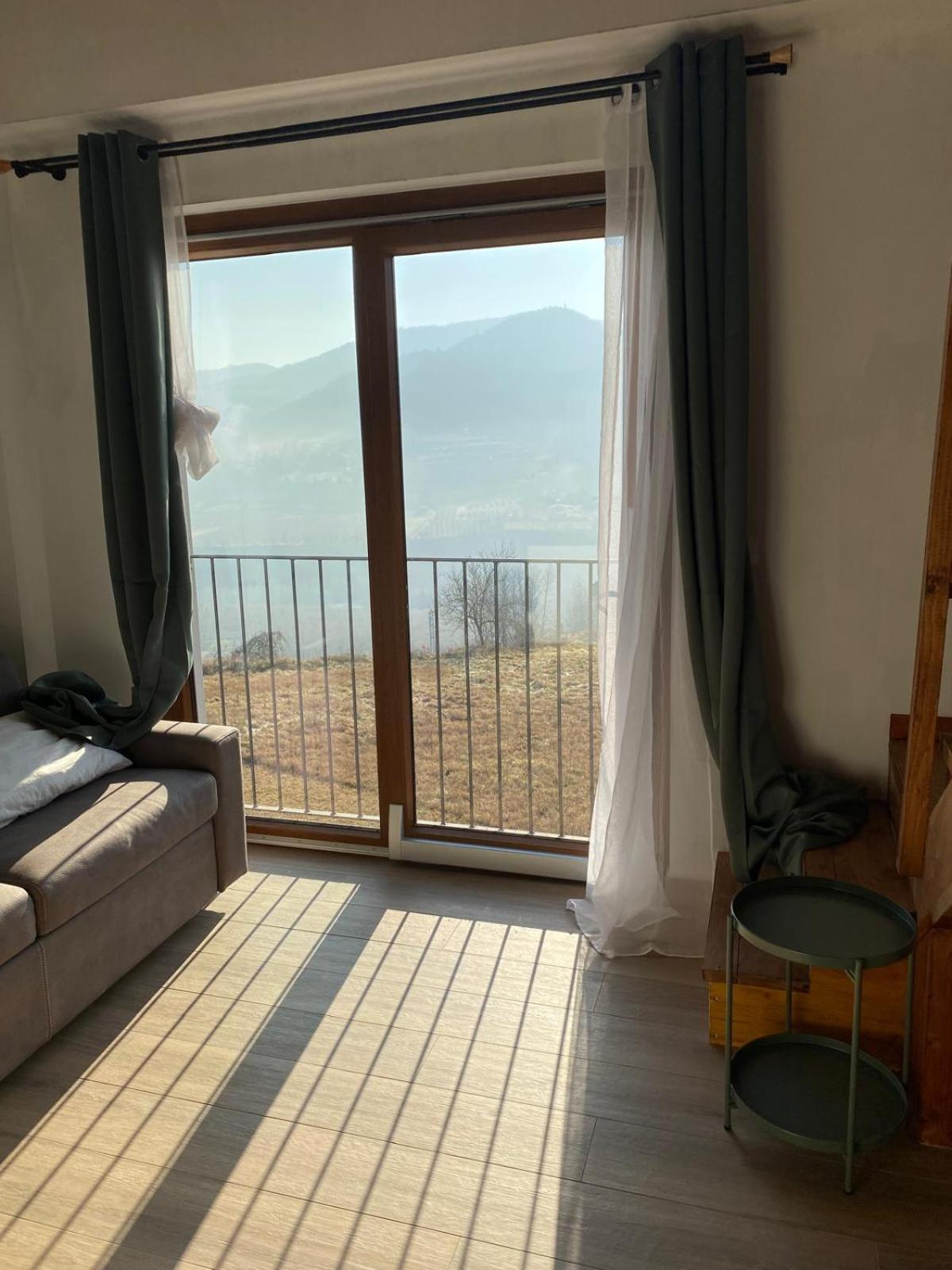 Apartment with Mountain View photo 1