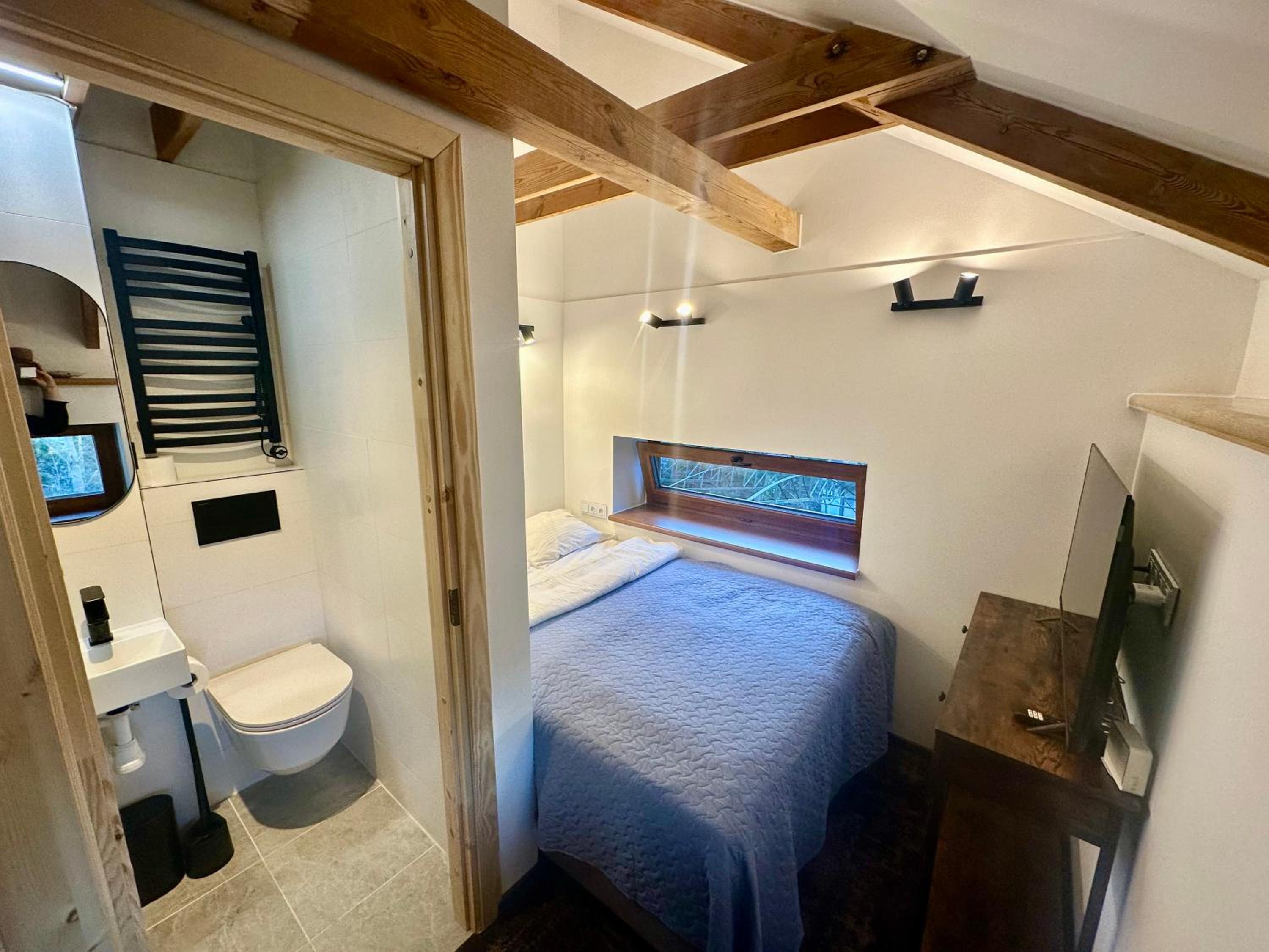 Tiny Double Room photo 1